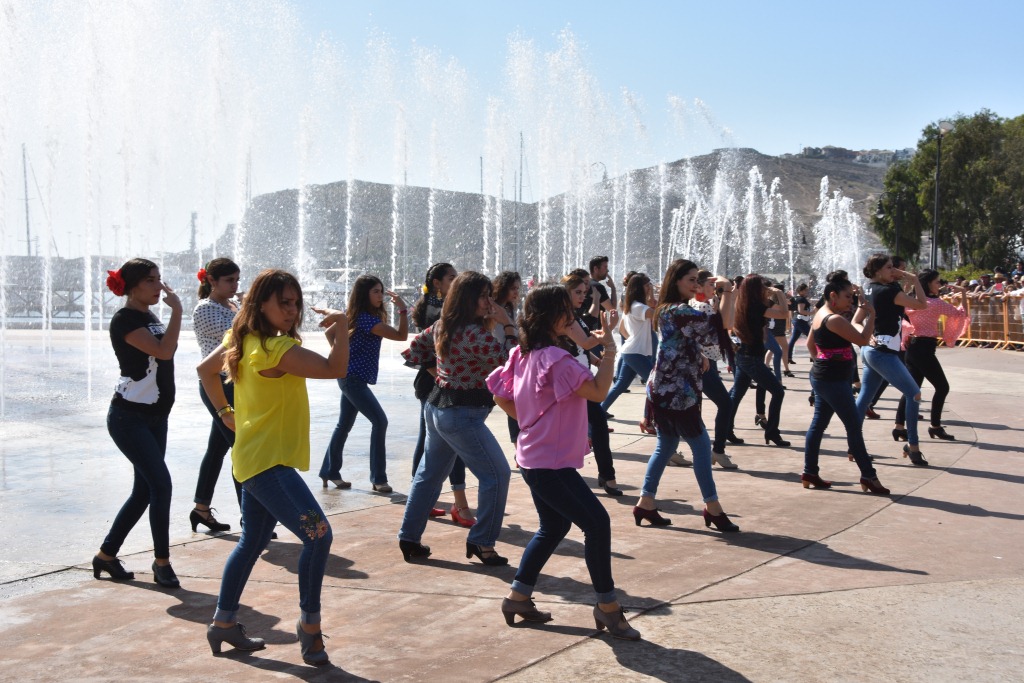 Realizan Flashmob en Ventana al Mar para promocionar Bienal de Flamenco