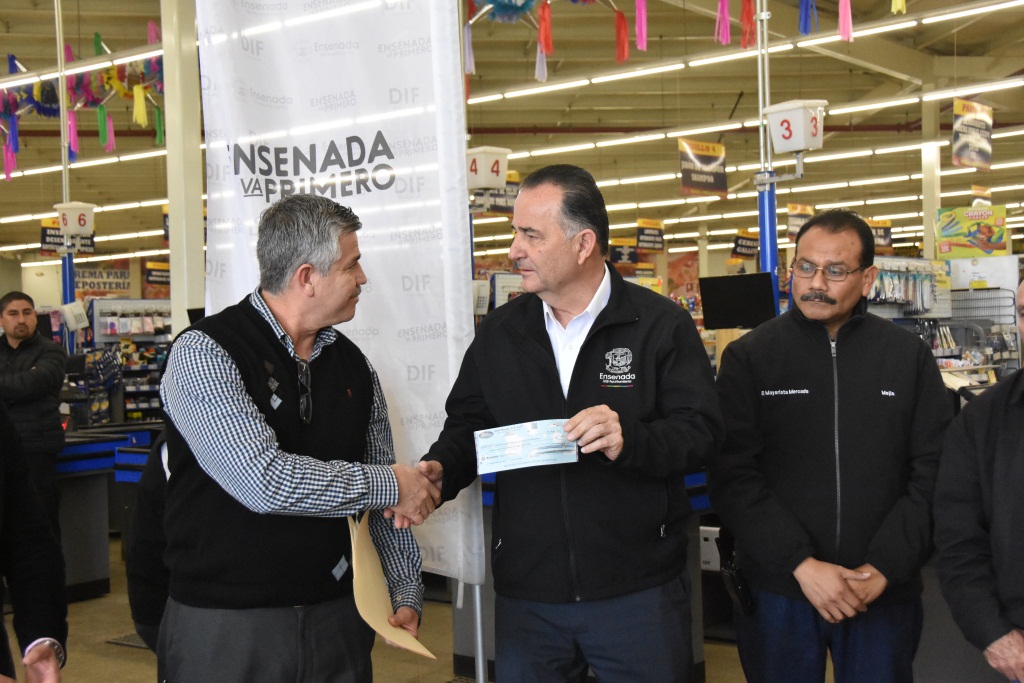 Recibe DIF Ensenada más de 200 mil pesos como parte de la campaña “Centavos de Gratitud”  Mercados Mayorista