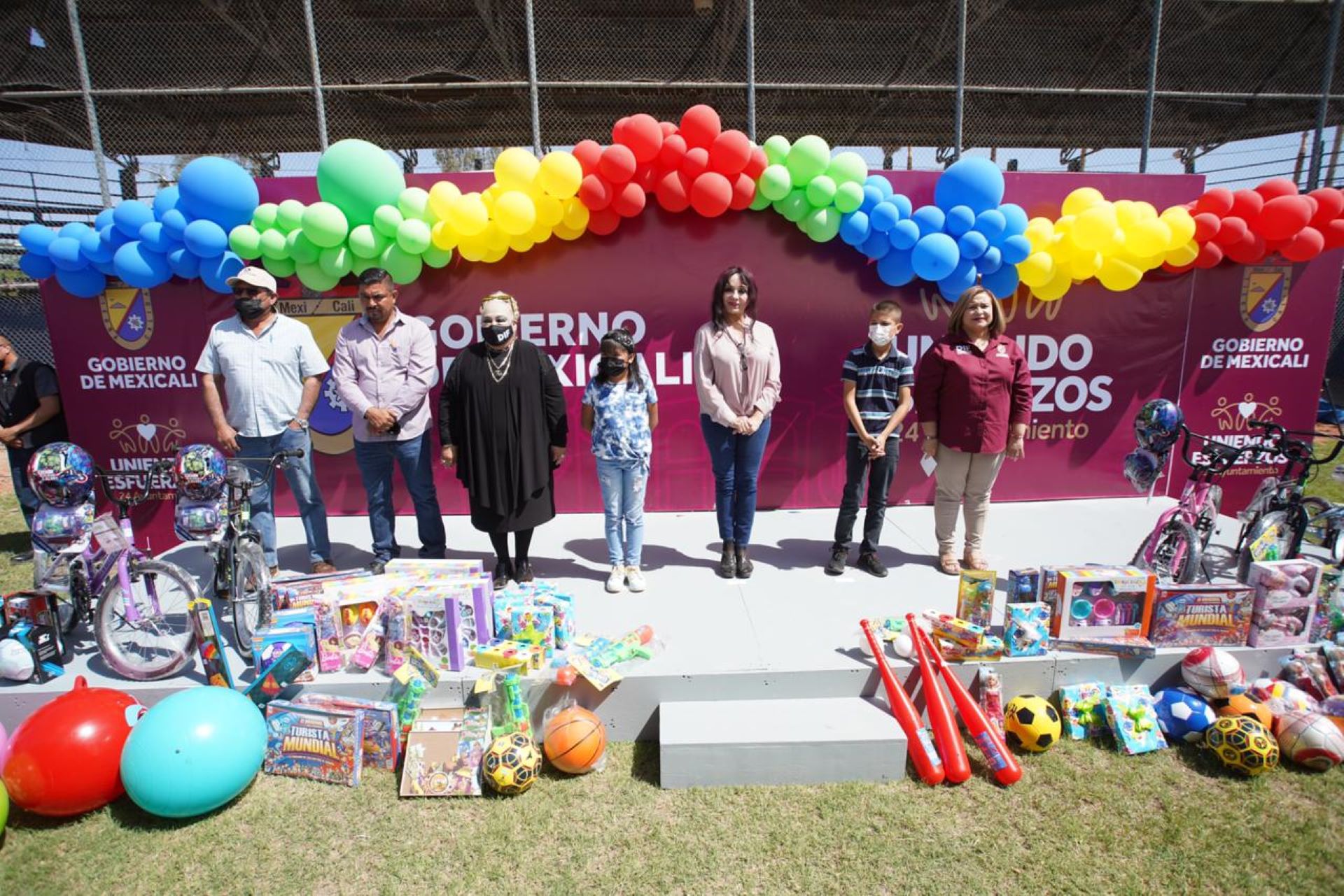 Gobierno municipal celebra a niñas y niños del Valle