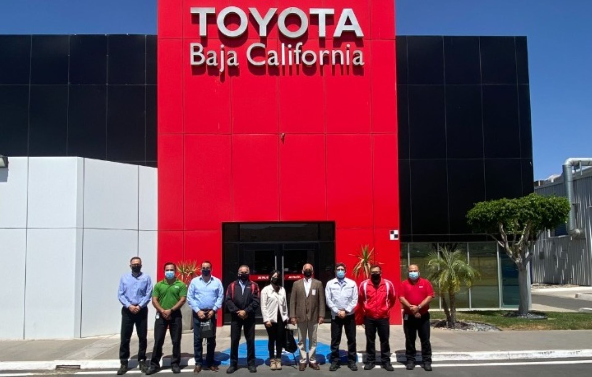 Visita secretario Kurt Honold planta Toyota