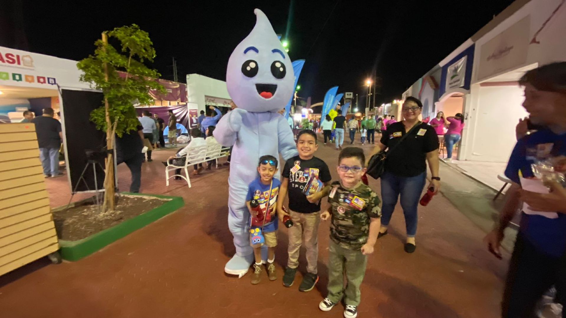 Inaugura CESPM stand en las Fiestas del Sol