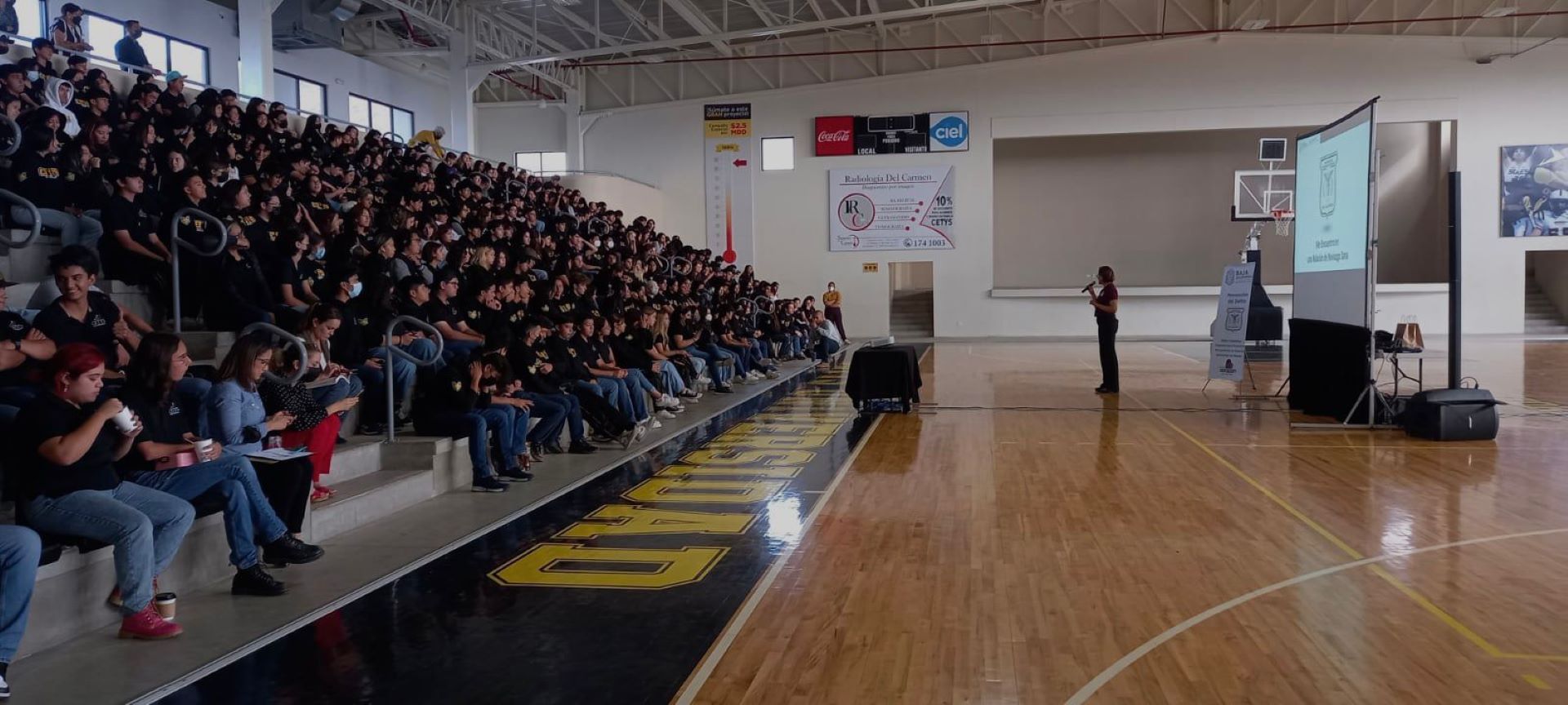 Lleva SSCBC conferencia sobre violencia en el noviazgo  a estudiantes de Preparatoria Cetys