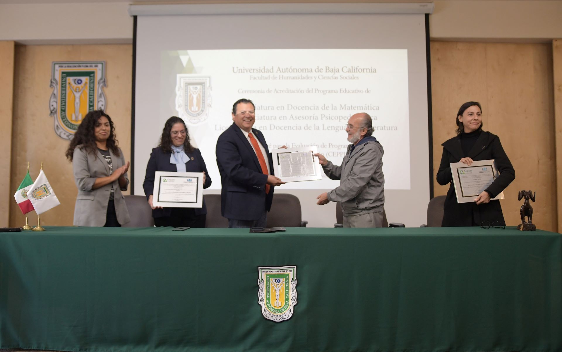 Acredita UABC calidad de licenciaturas relacionadas a la educación