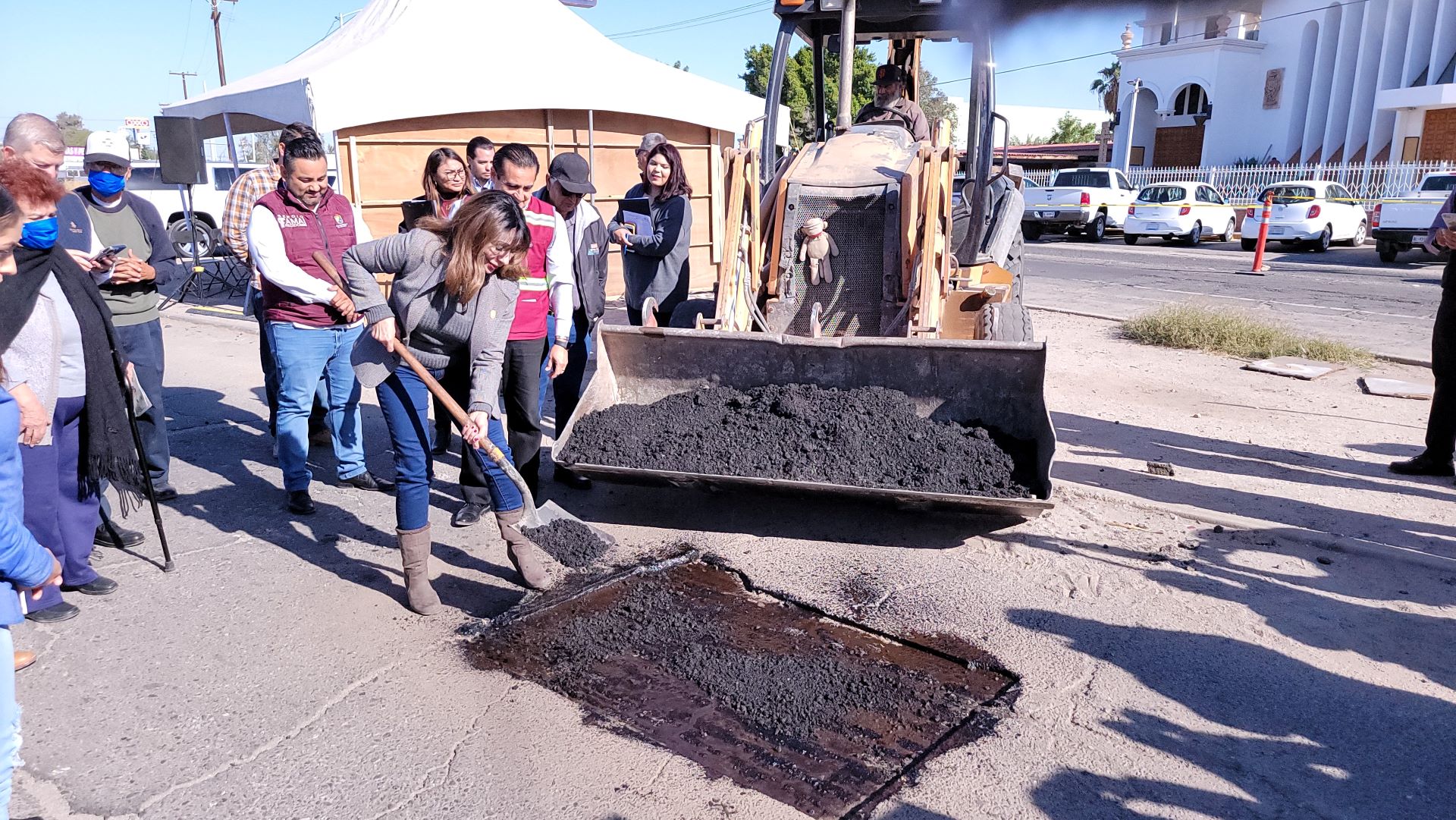 Norma Bustamante da inicio al segundo operativo de bacheo