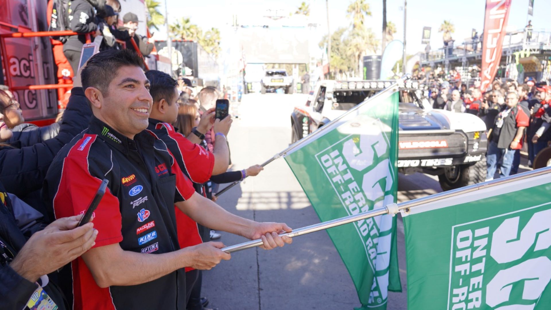 Da Armando Ayala Robles banderazo de arranque a la 55 edición de la  Score Baja 1000