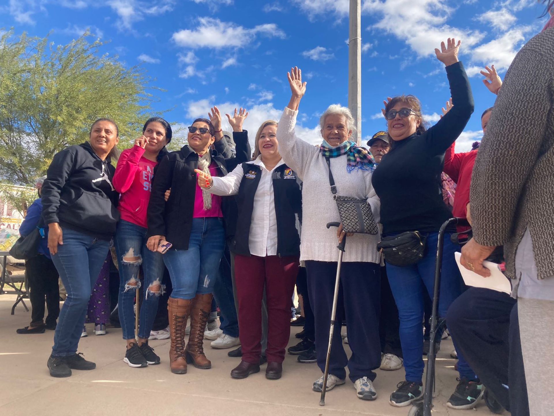 Benefician a familias de la colonia Solidaridad con la brigada “DIF a Domicilio”