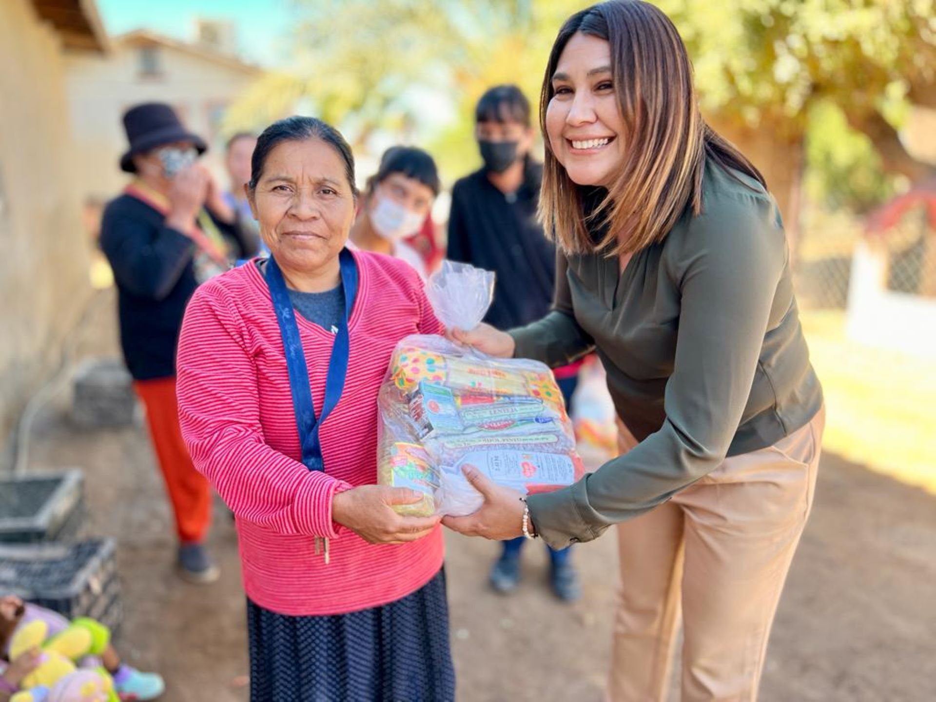 Llama regidora Edel de la Rosa a gobernadora para resolver la petición de agua potable en comunidad del Valle de Mexicali