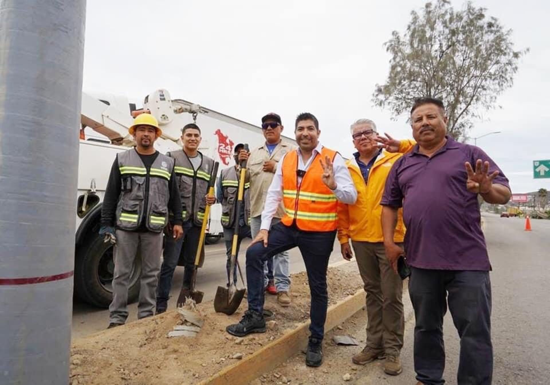 Avanzan trabajos de mejoramiento urbano en Ensenada