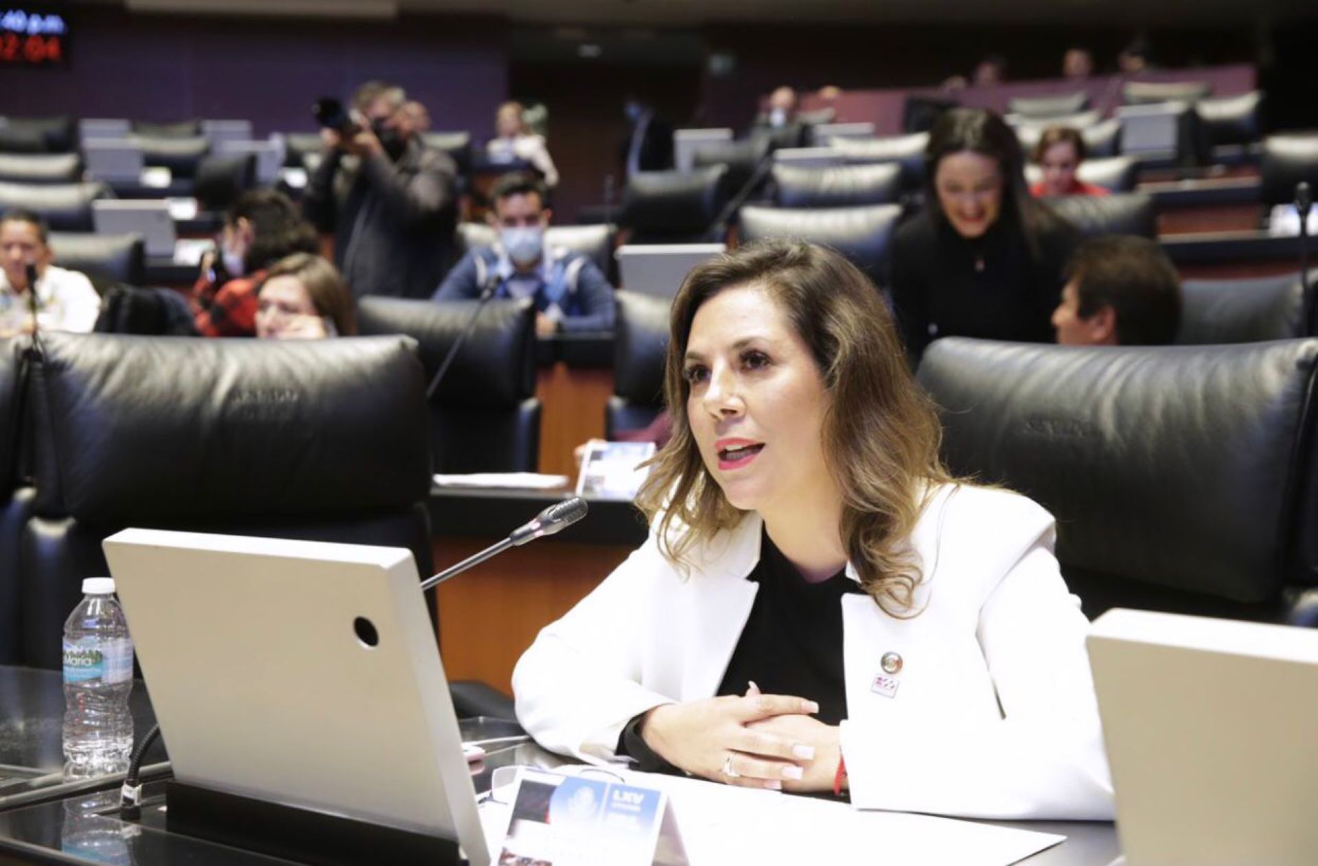 Senado no debe quedar callado ante medidas antiinmigrantes de gobernador de Texas: Gina Cruz