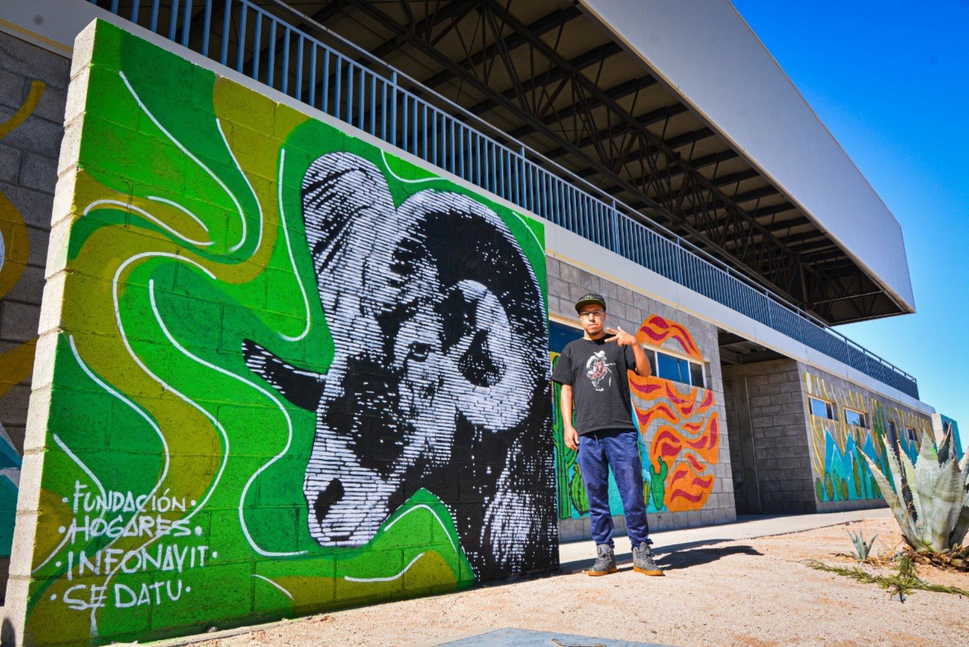 Muestran su talento jóvenes del albergue Mexicali con mural en Polideportivo