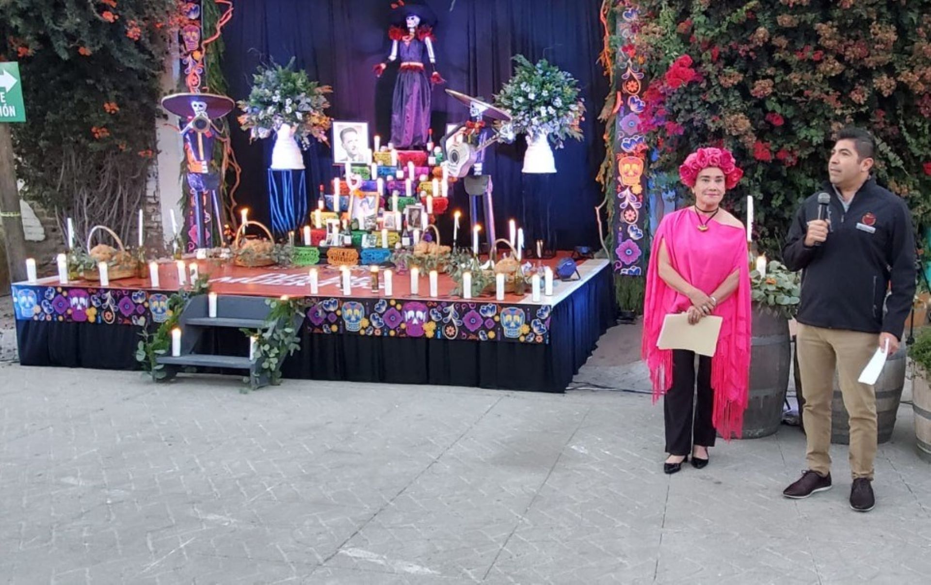 Recuerdan Gobierno de Ensenada y Grupo Radiorama con altar de muertos a pioneros de la radio