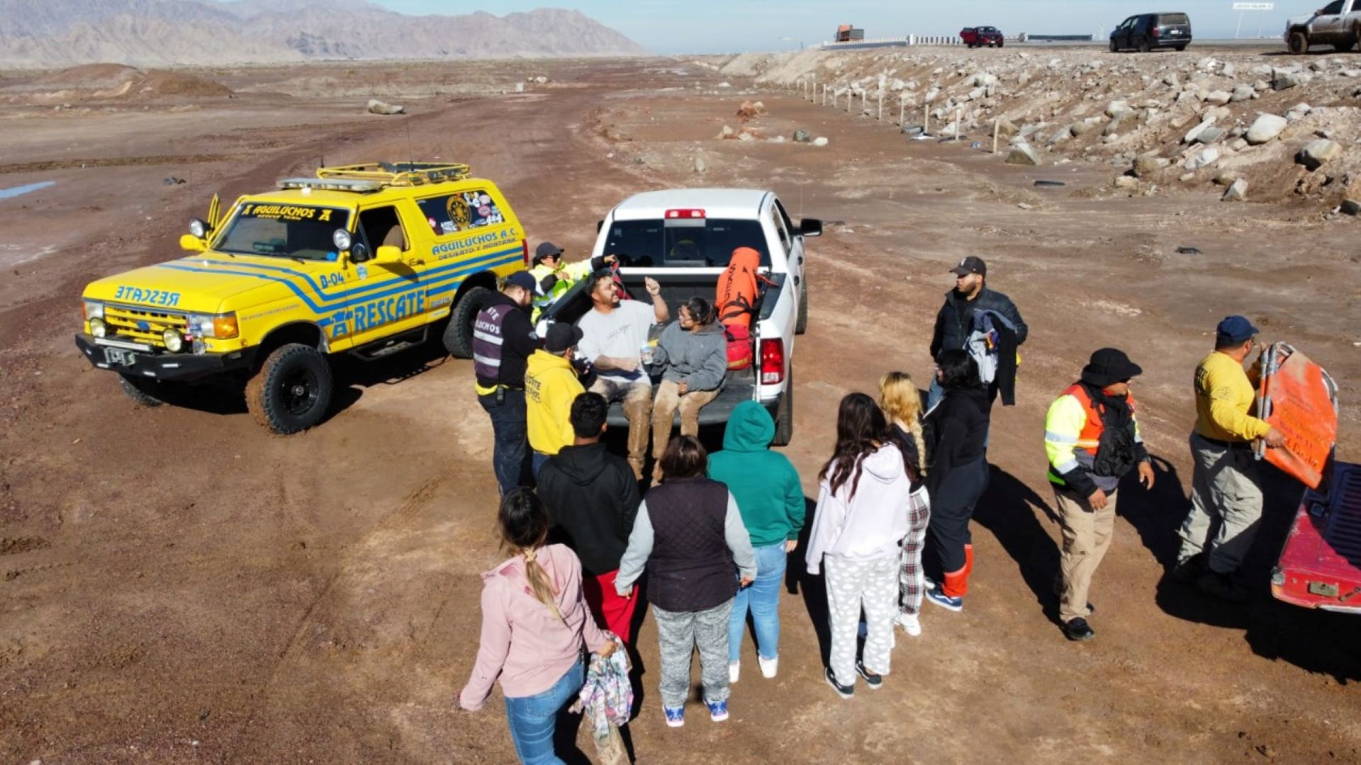 Localizan con éxito a personas extraviadas en la Laguna Salada: Protección Civil BC