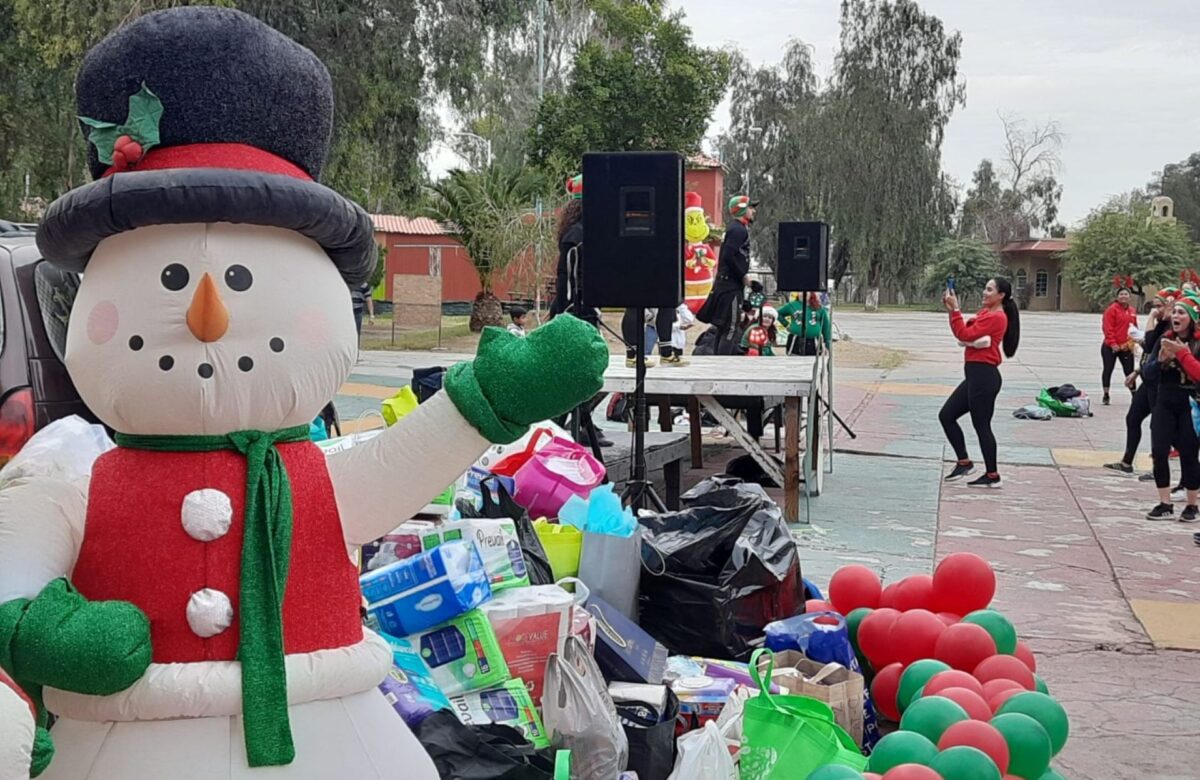 Familias disfrutan de opciones recreativas en el parque Vicente Guerrero