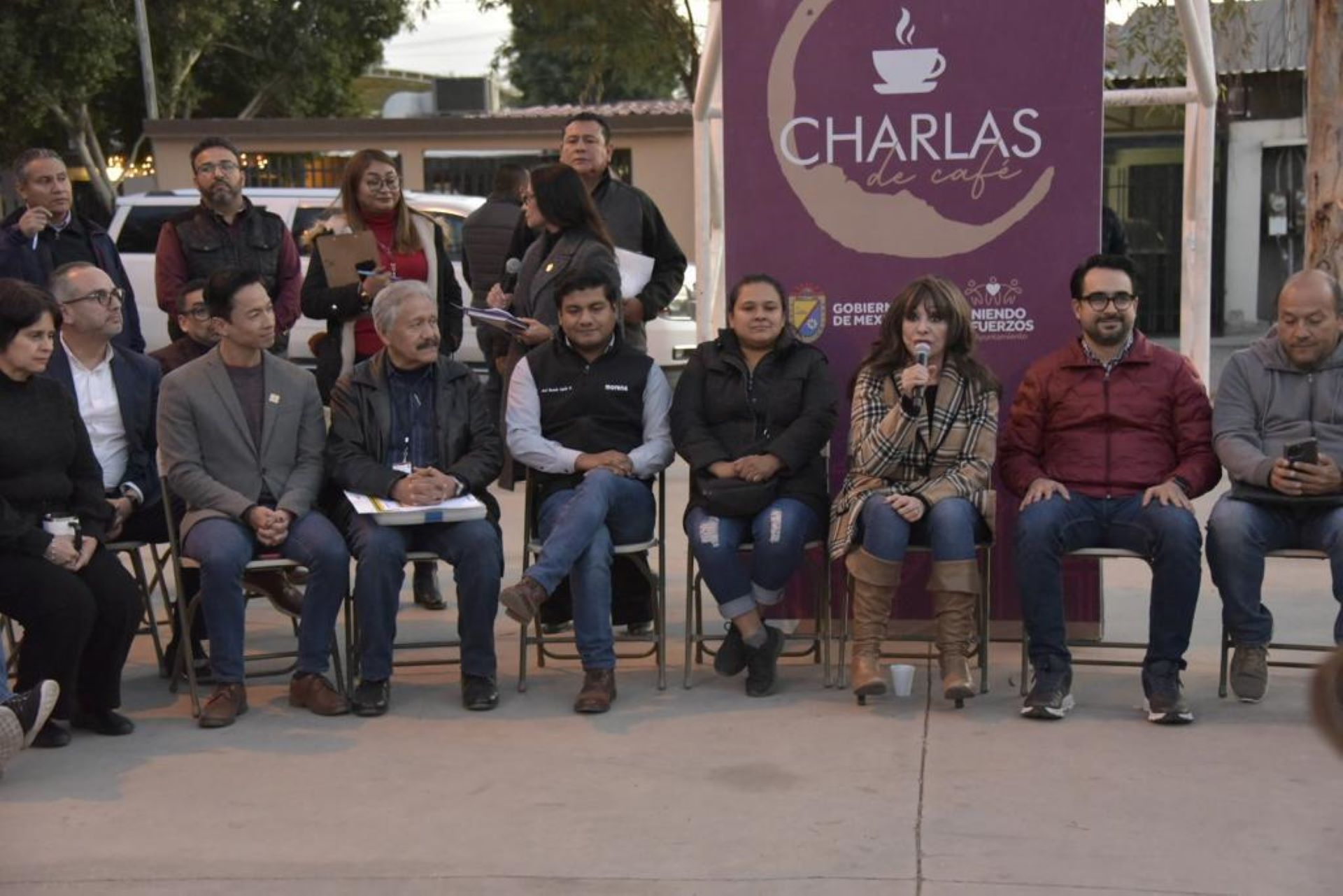 Alcaldesa de M exicali dialoga con vecinos de Villa Colonial a través de “Charlas de Café”