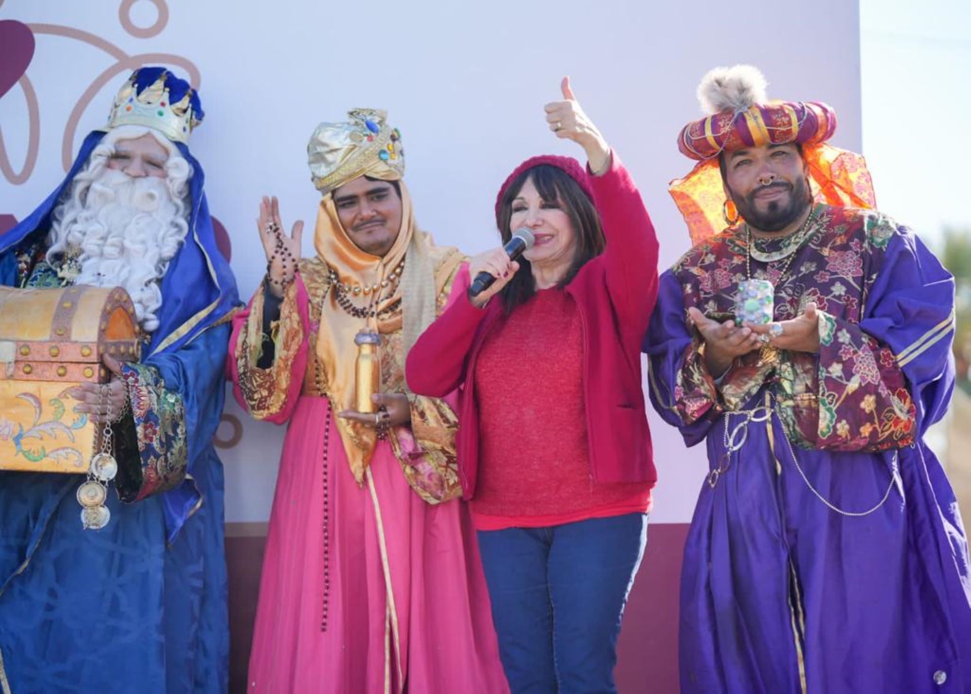 Celebra Gobierno de Norma Bustamante el día de reyes a familias del Valle de Mexicali