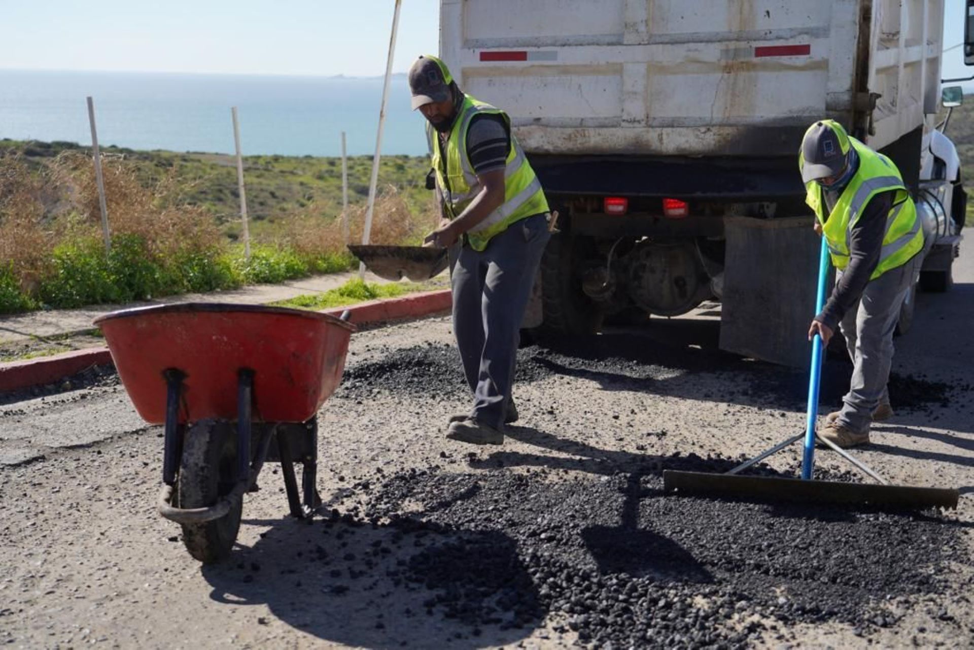 Invierte Gobierno de Armando Ayala 4.4 MDP en obras de bacheo en avenida Miguel Alemán