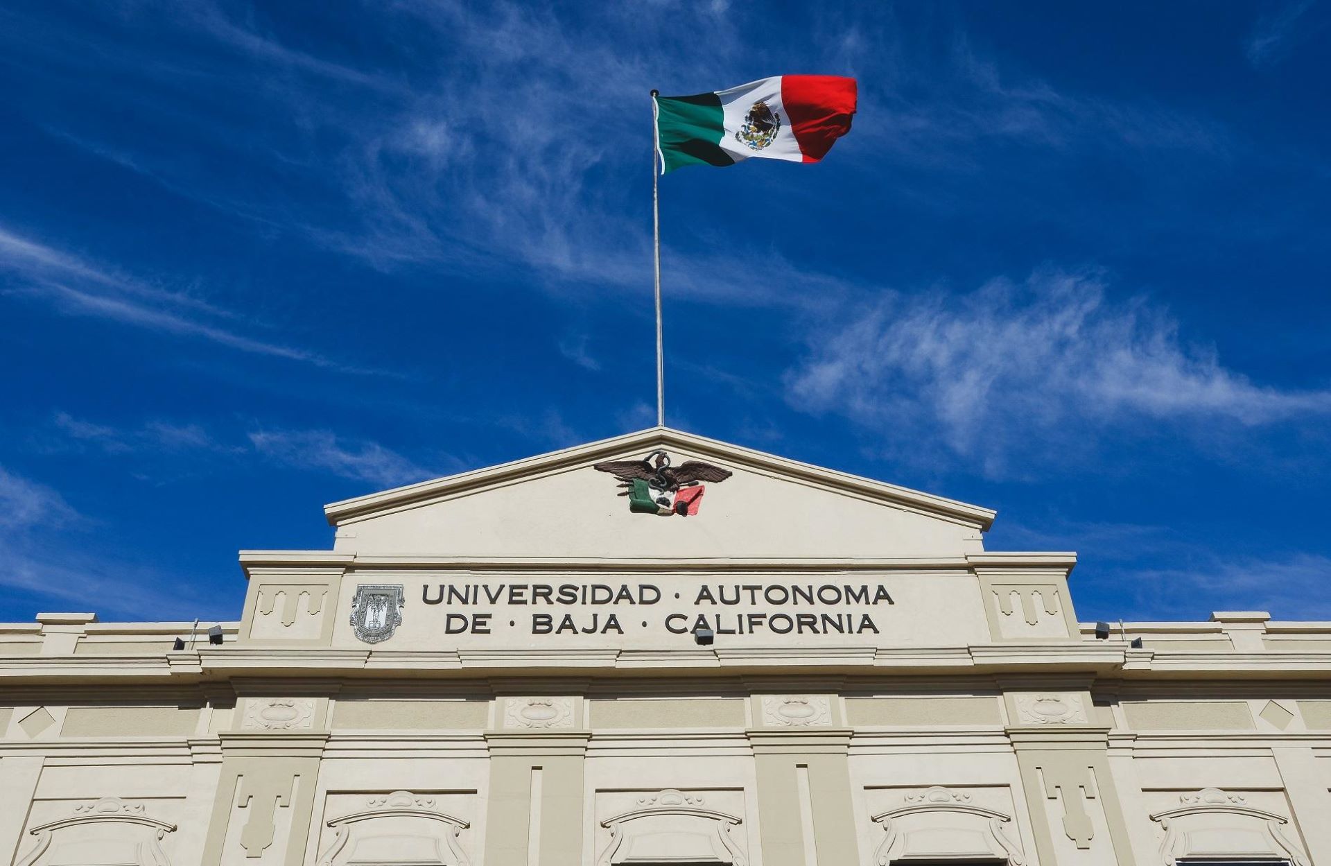 Incrementan salario a personal de la UABC