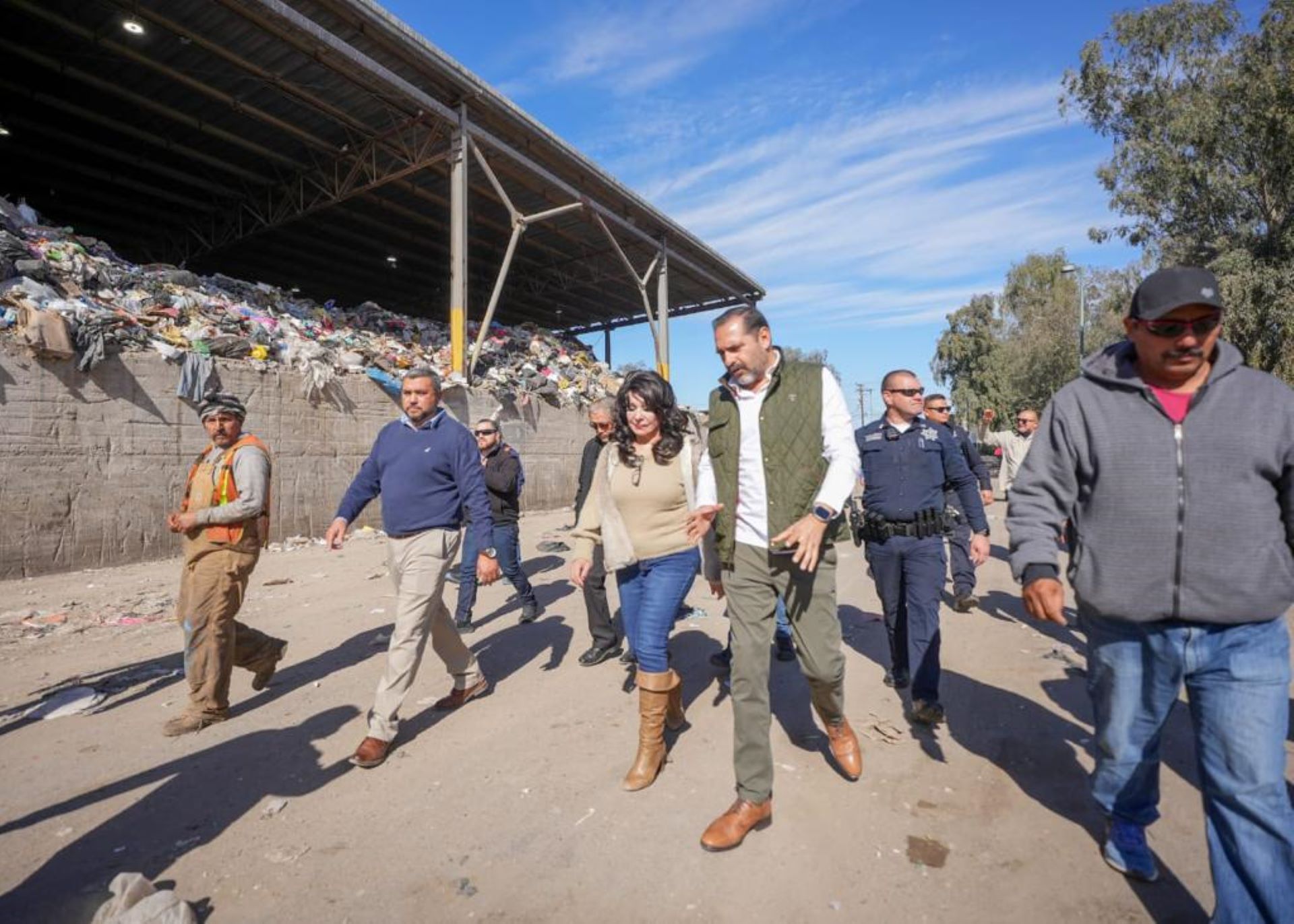 Alcaldesa de Mexicali dialoga con grupos de pepenadores del centro de transferencia Xochimilco