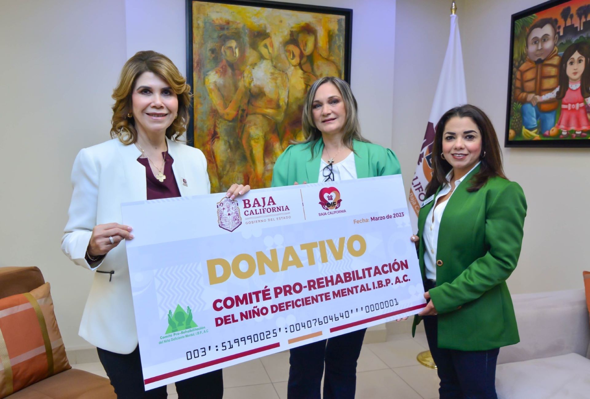 Entrega DIF BC donativo al comité pro-rehabilitación del niño deficiente mental