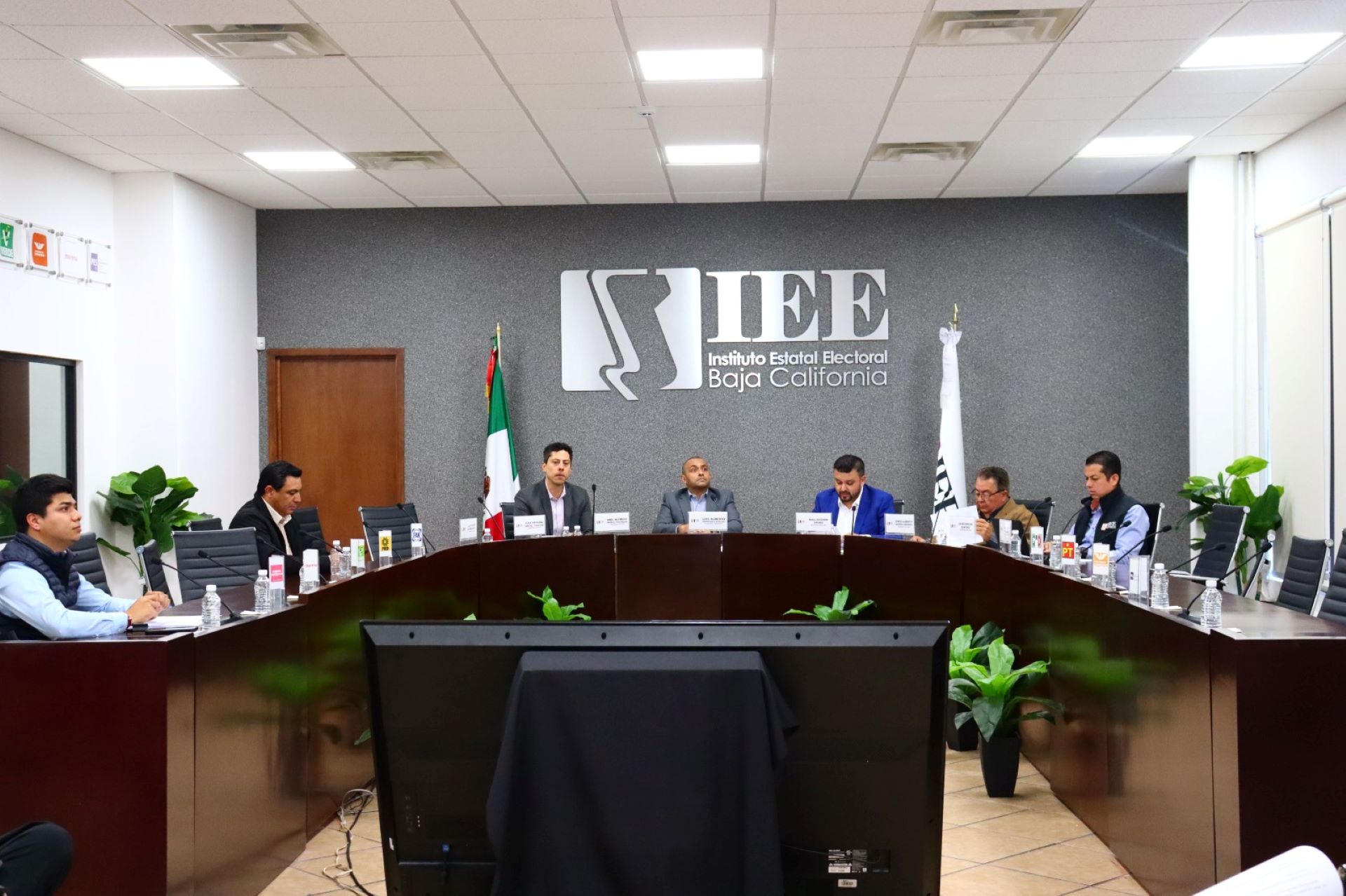 Avala Consejo General del IEEBC nombramiento de la presidencia del Comité Estatal de Fuerza por México BC