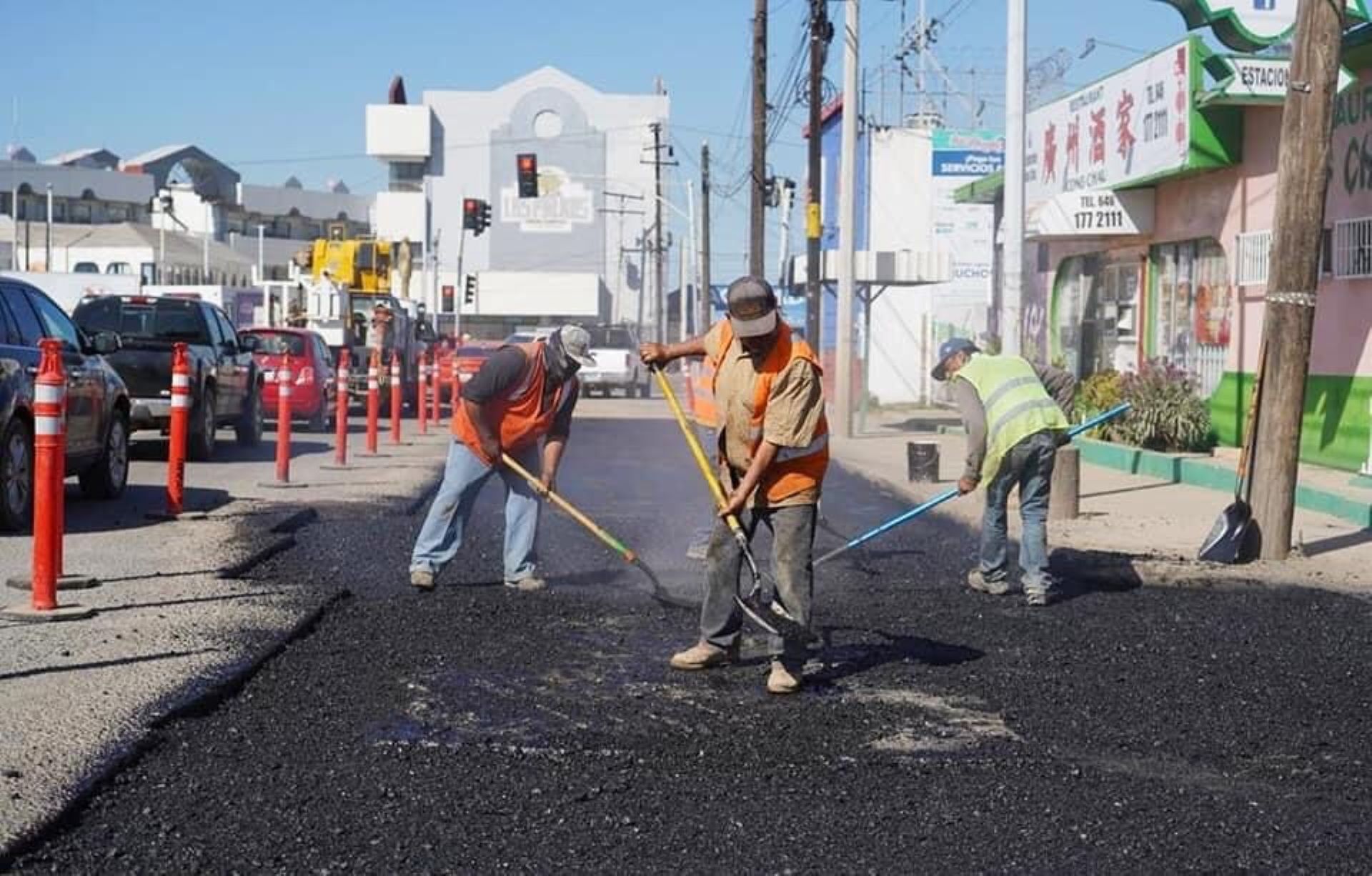 Registra avance del 70% la rehabilitación de avenida Miguel Alemán en Ensenada