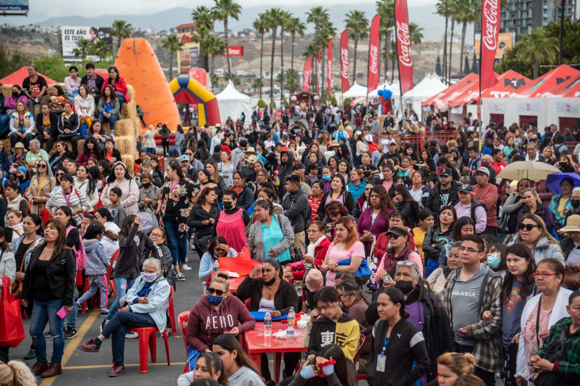 Más de 7 mil mujeres en festejo por el 10 de mayo de Corporación Caliente