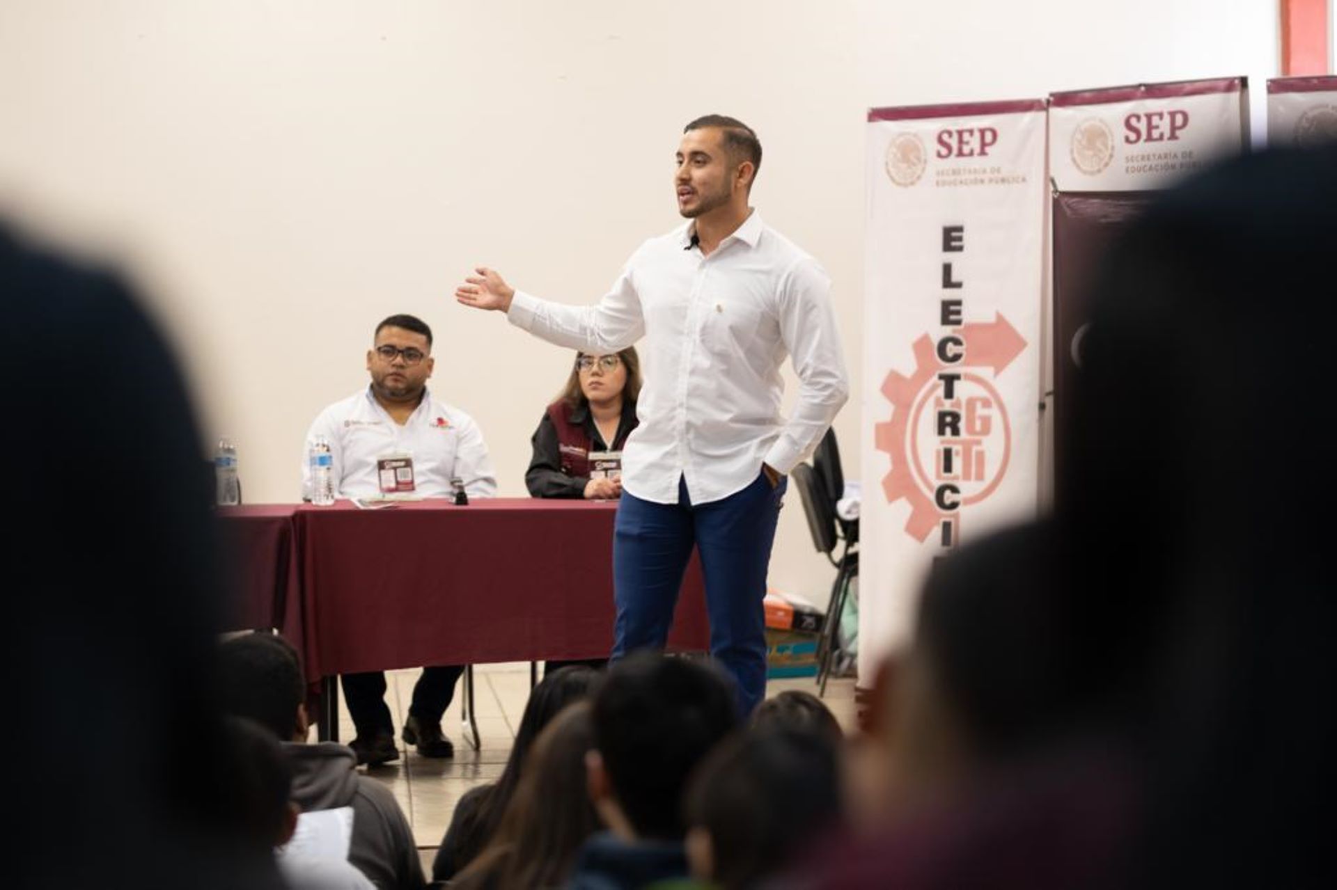 Invita Juventud BC a jóvenes estudiantes a solicitar la tarjeta de transporte para obtener descuentos