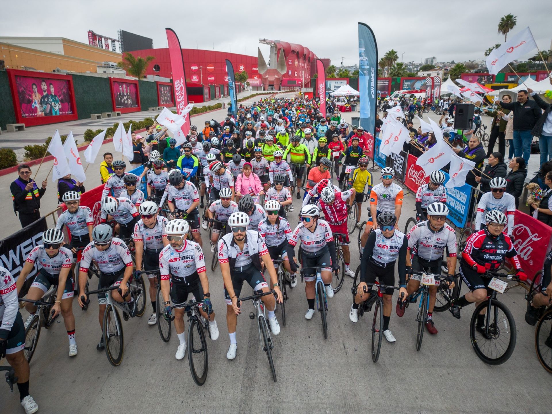 Reúne el primer paseo ciclista más de 500 participantes