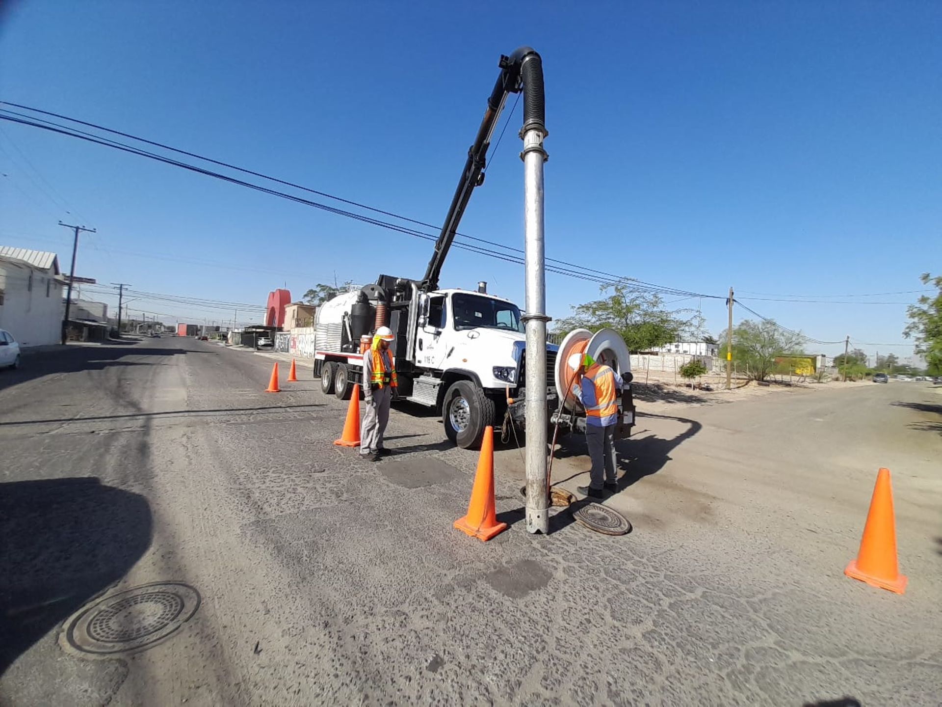 Da CESPM mantenimiento y reparación a infraestructuras de agua y drenaje en el Conjunto Urbano Universitario