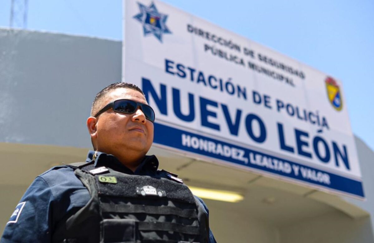 Pretende Gobierno de Mexicali otorgar contrato de asignación directa por 26.5 MDP para adquirir uniformes, botas y fornituras para policías municipales