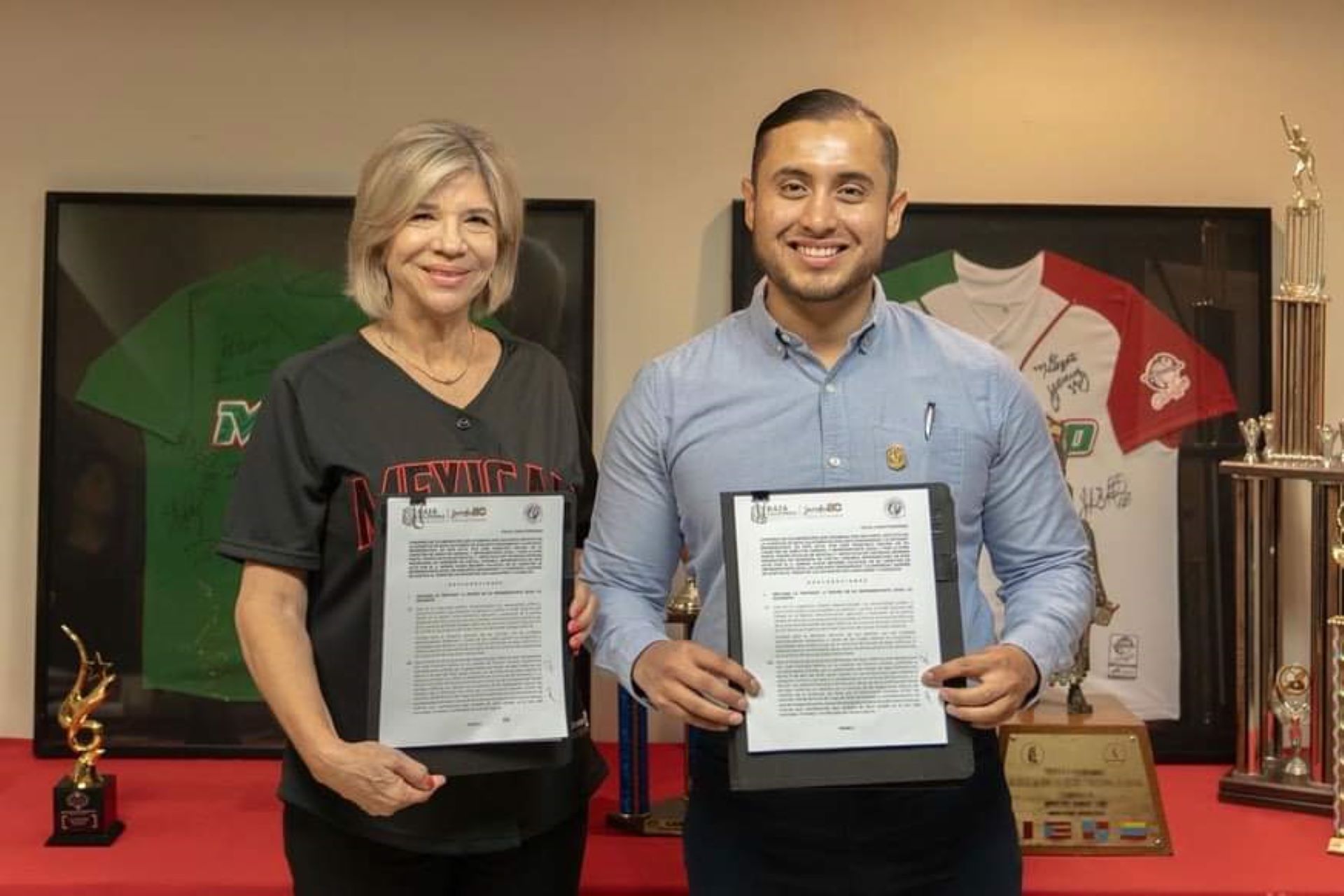 Firman Juventud BC y Club Águilas de Mexicali convenio de colaboración en pro de las juventudes