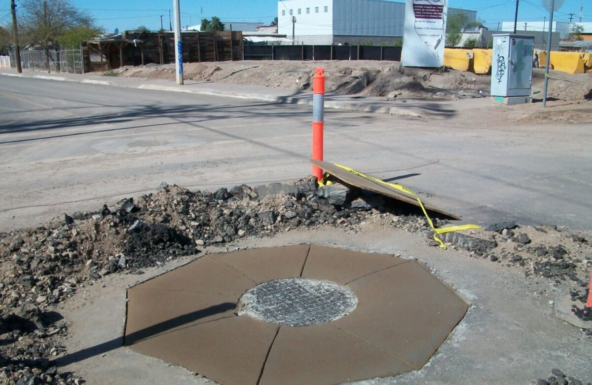 Repone CESPM línea de alcantarillado sanitario en la colonia ex ejido Zacatecas