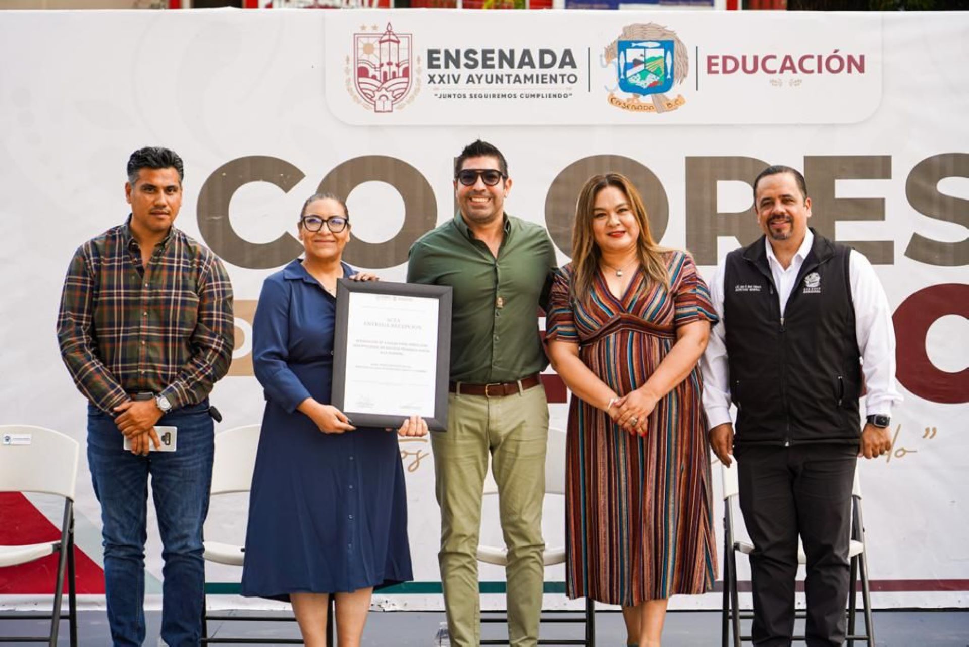 Entrega Armando Ayala obra en aulas escolares de Primaria Anexa a la Normal