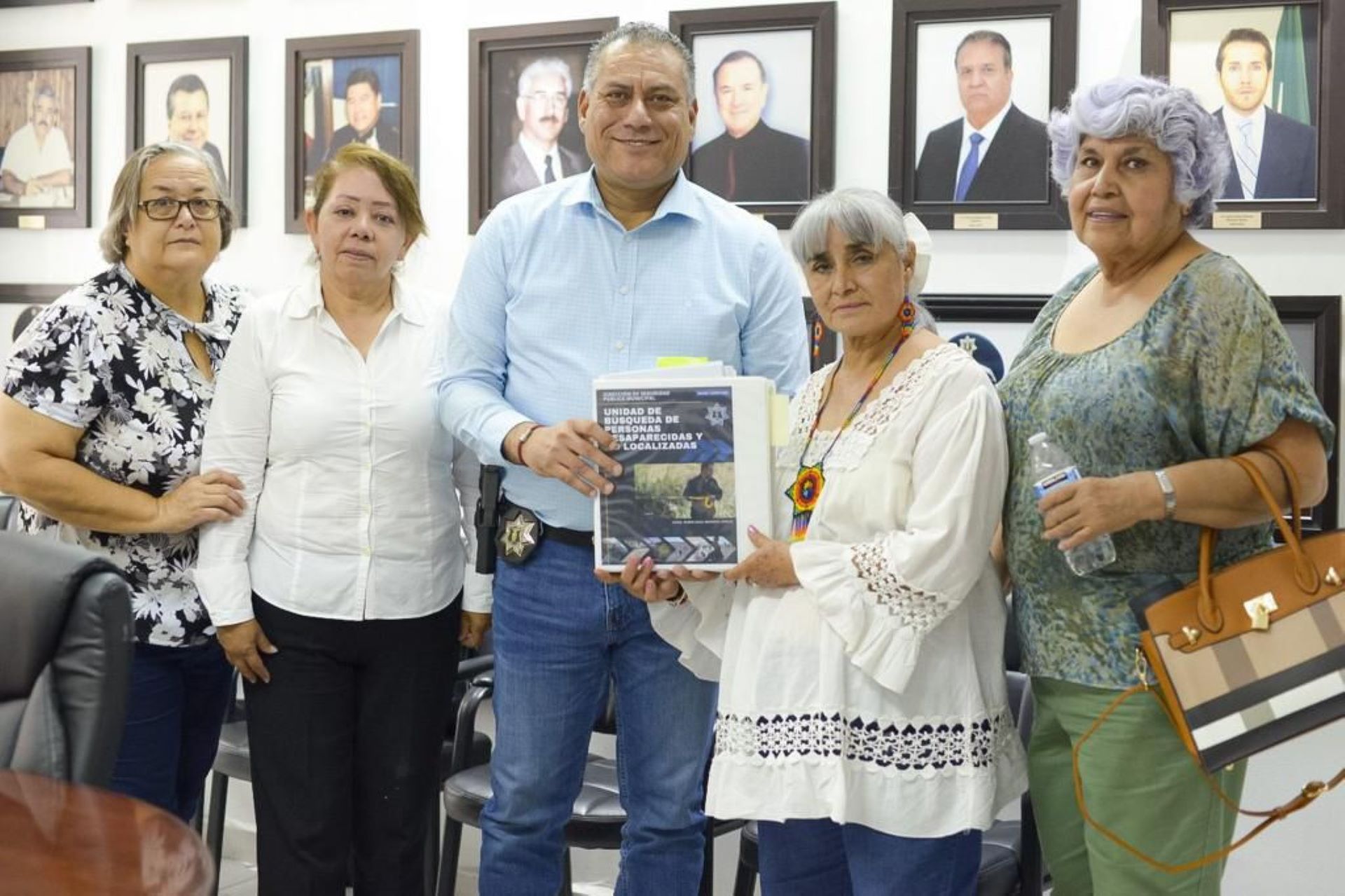 Reconocen “Madres Unidas y Fuertes” a Director de Policía de Mexicali por acompañamiento de la corporación policial