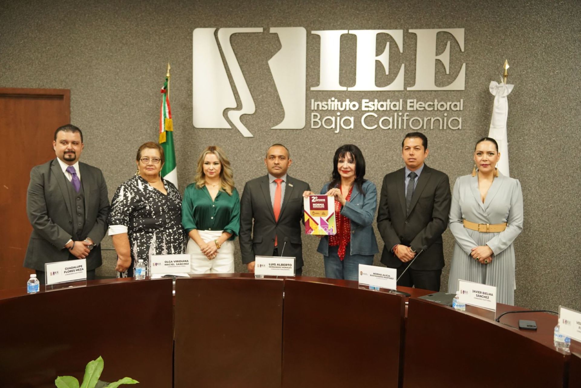 Cumple Norma Bustamante con la entrega de su segundo informe de gobierno ante el IEEBC