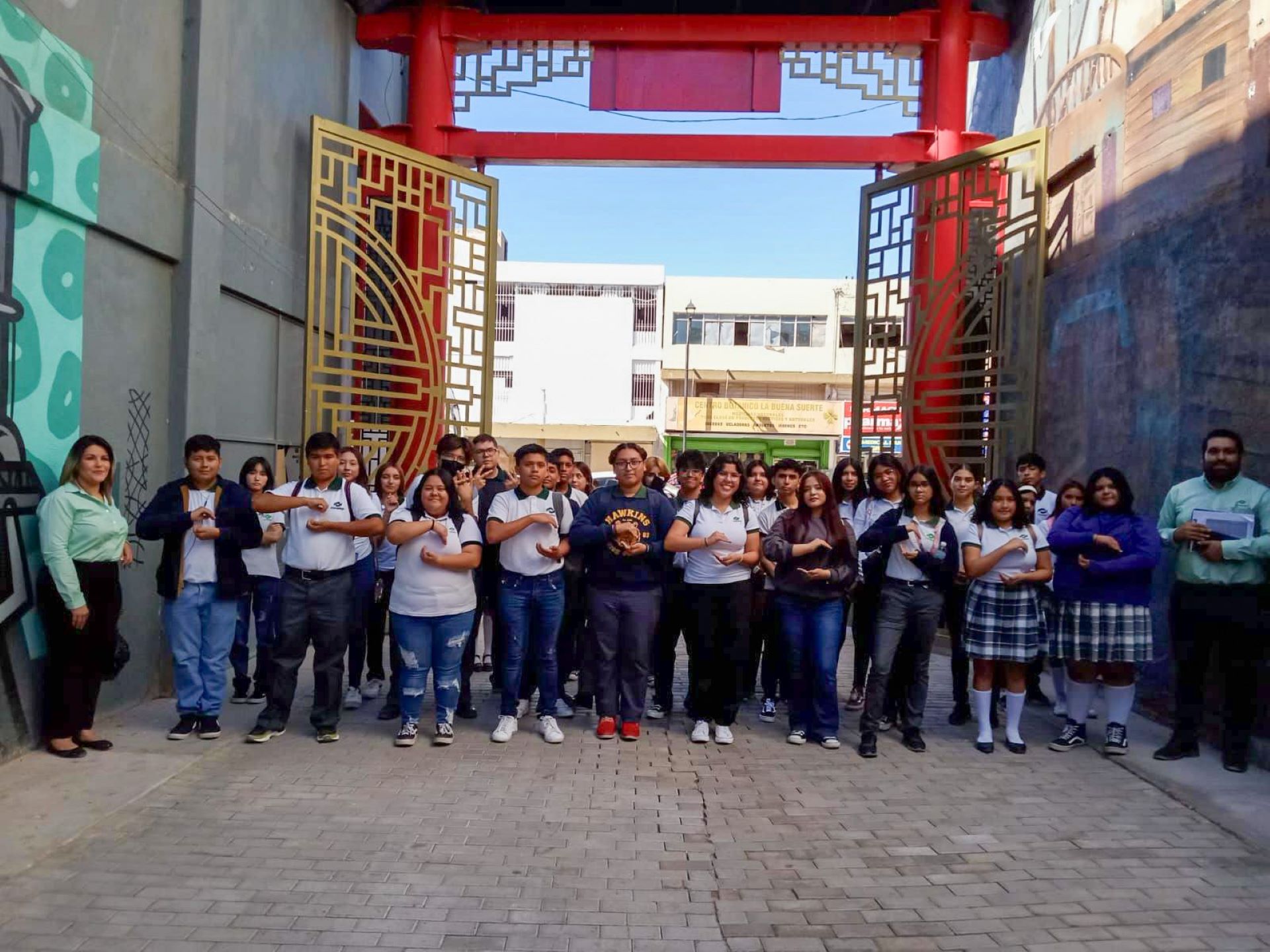 Realizan paseo turístico a La Chinesca alumnado de Conalep Mexicali I