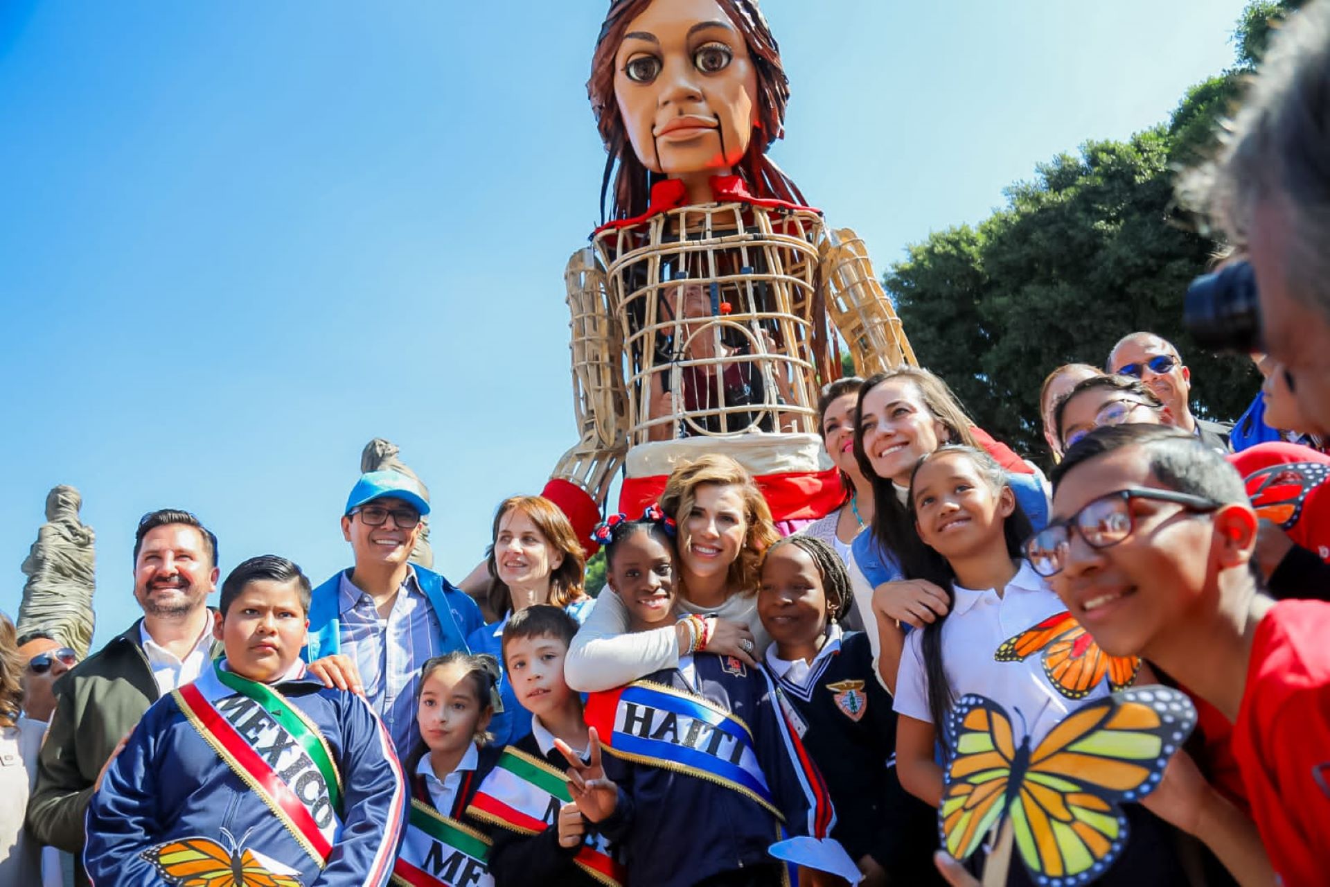 Da Marina del Pilar bienvenida a Amal y rinde honor a la niñez migrante en BC