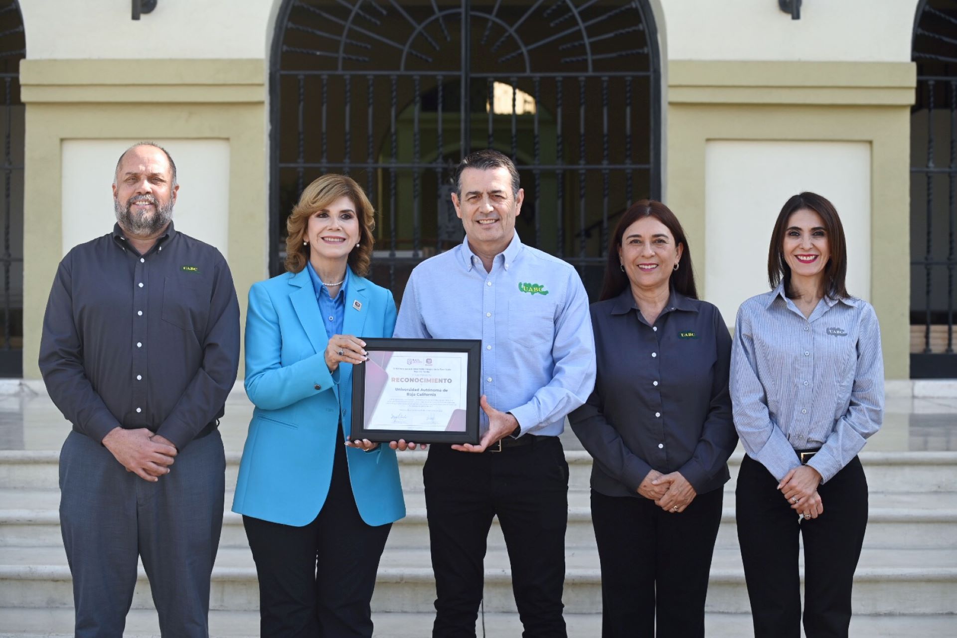 La UABC entregó más de cuatro toneladas de víveres  para personas damnificadas de Guerrero