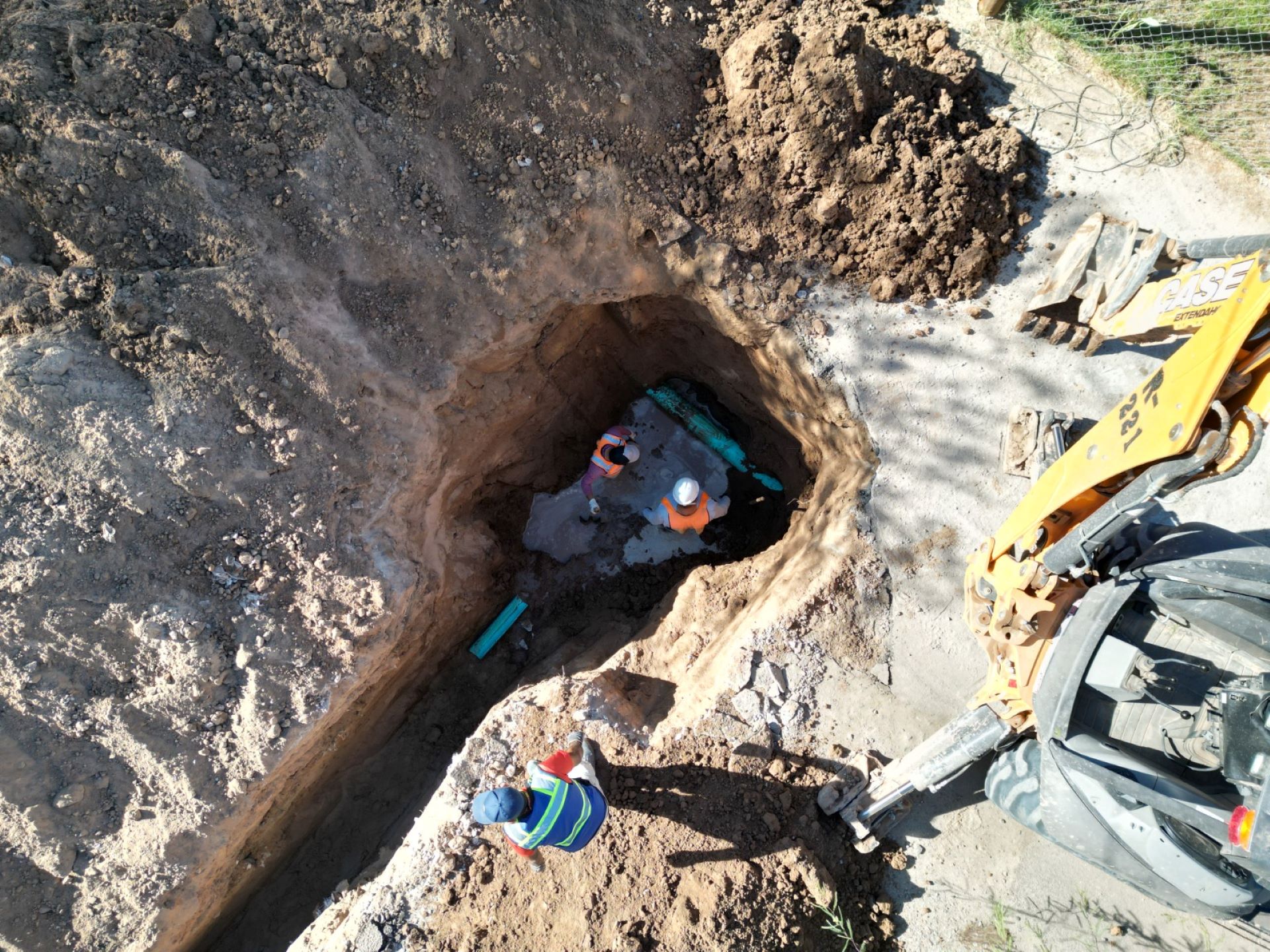 Realiza CESPM instalación de agua potable y drenaje sanitario en el poblado Compuertas