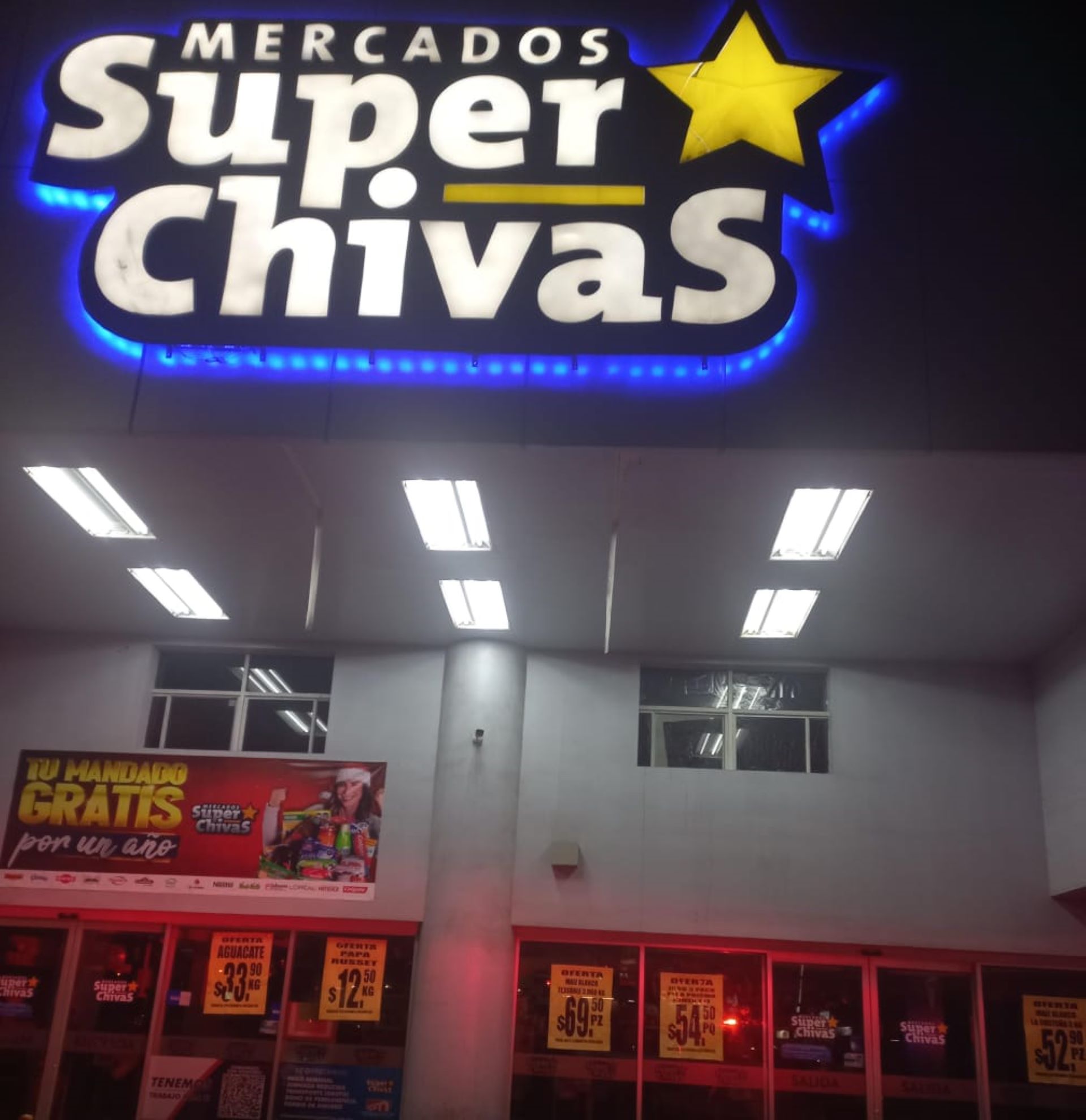 Hieren de balazo a abuelita paquetera durante robo con violencia a mercado “Súper Chivas” en Mexicali