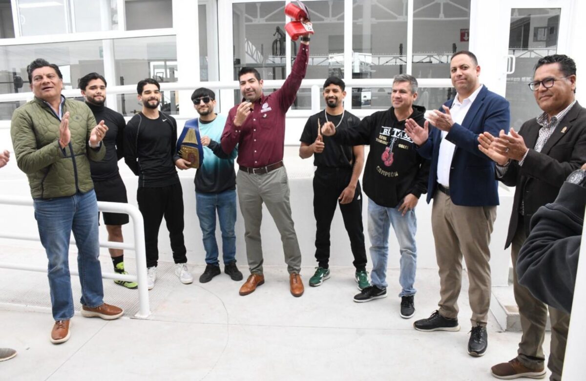 Inauguran Armando Ayala y ECA Gimnasio de Box