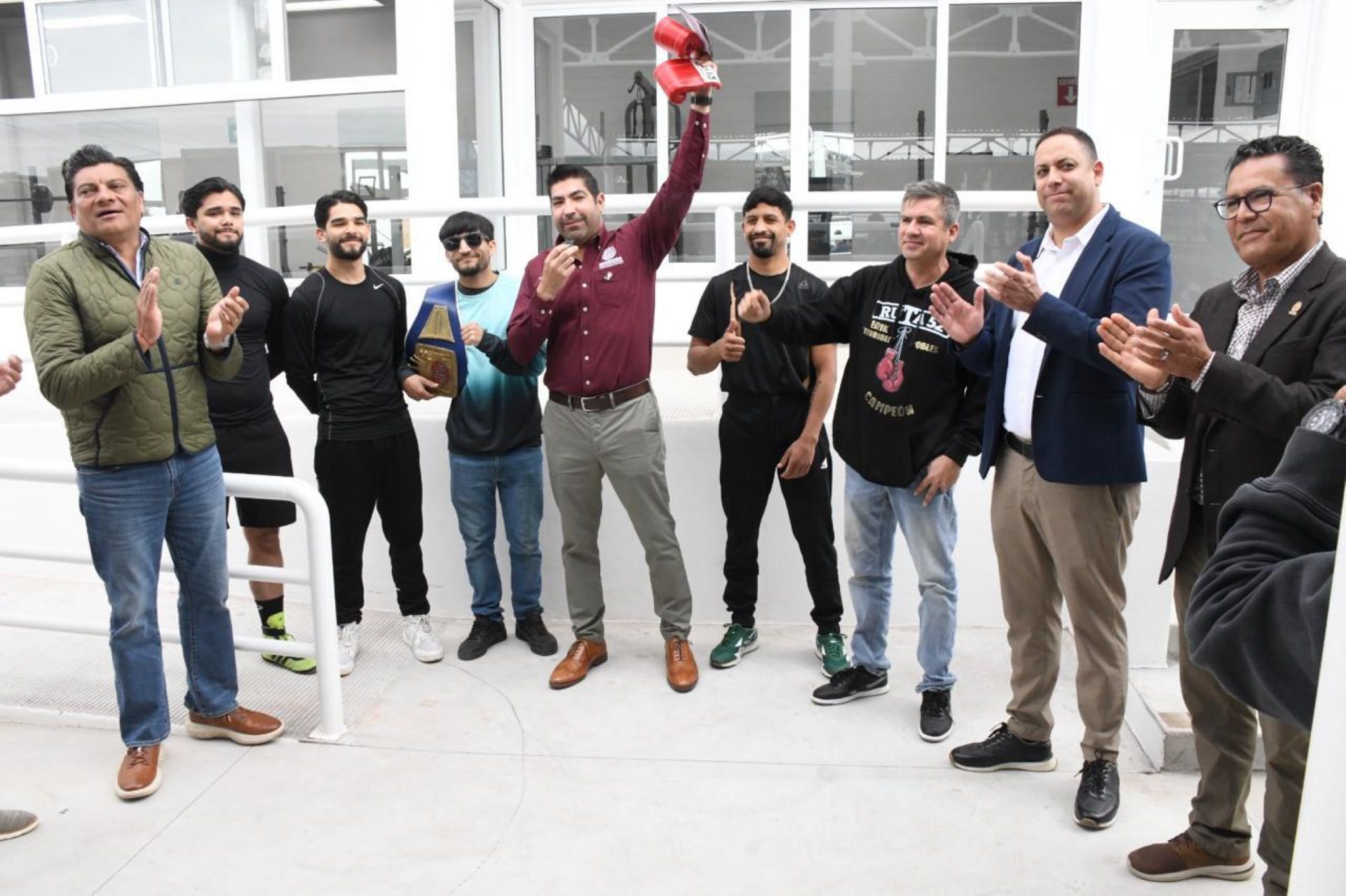 Inauguran Armando Ayala y ECA Gimnasio de Box