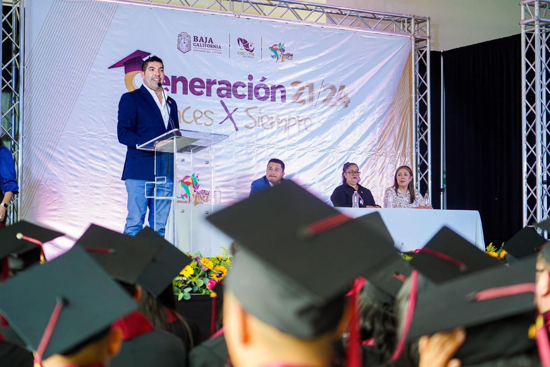 Celebra alcalde graduación de la Generación 2021-2024 de Cecyte