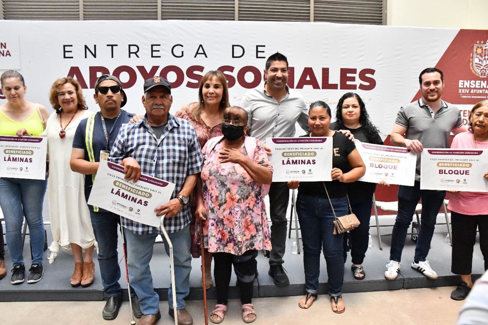 Entrega Armando Ayala apoyos sociales por casi 600 mil pesos