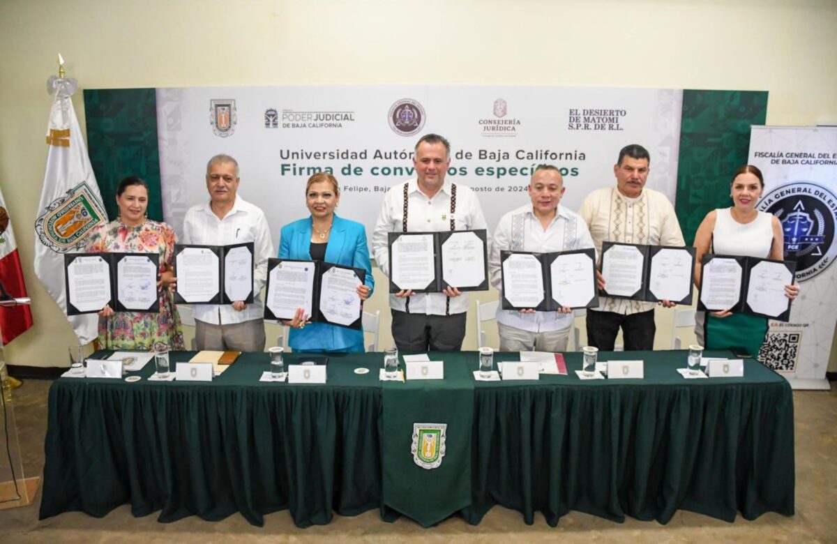 Firma fiscal Ma. Elena Andrade Ramírez convenio con la UABC