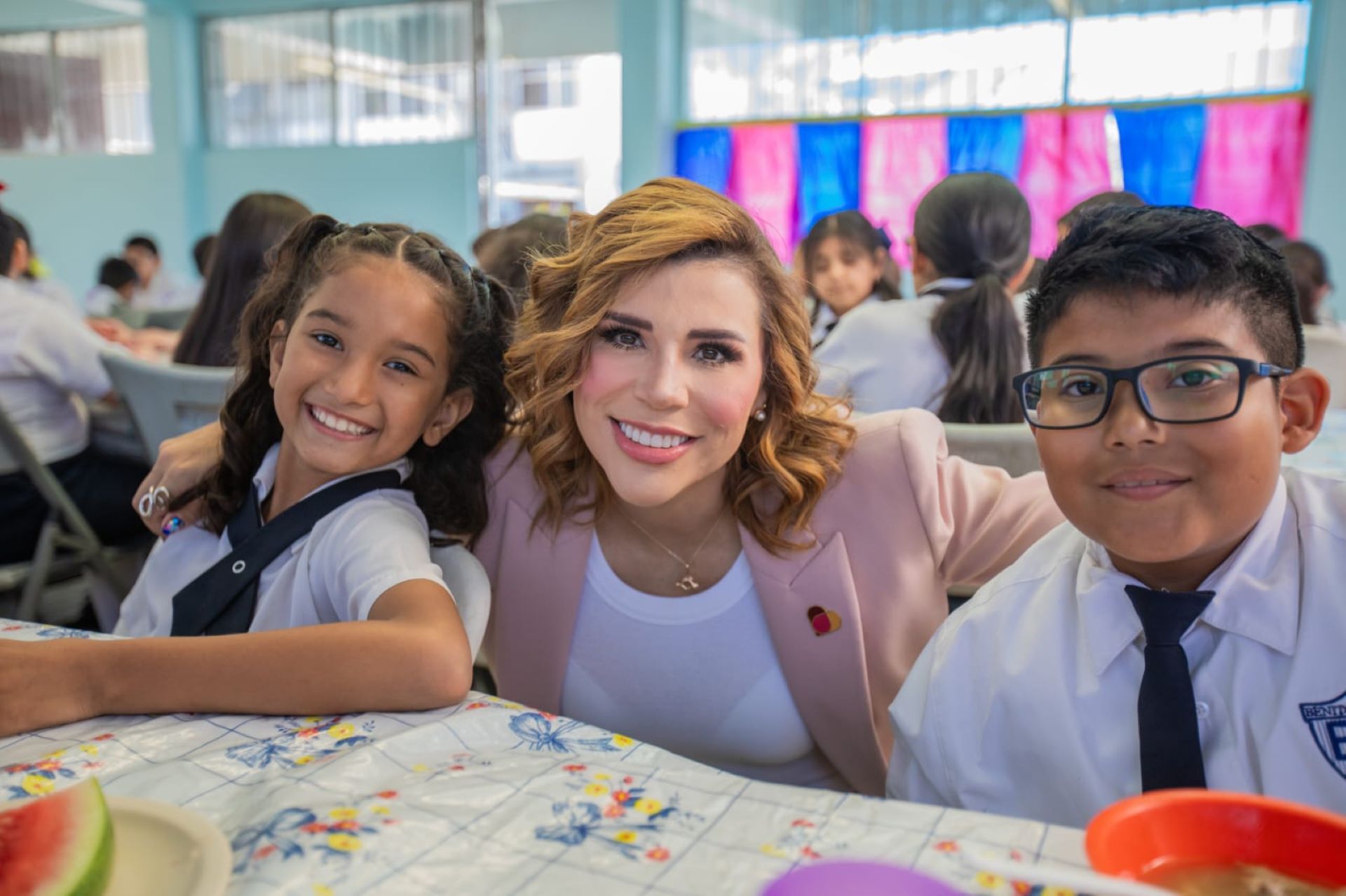 Arranca el regreso a clases con desayunos de pancita llena corazón contento: gobernadora Marina del Pilar