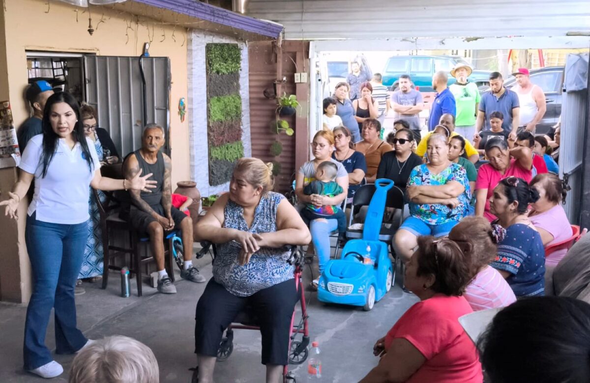 Escucha y atiende diputada Alejandrina Corral a vecinos de la colonia Francisco I. Madero