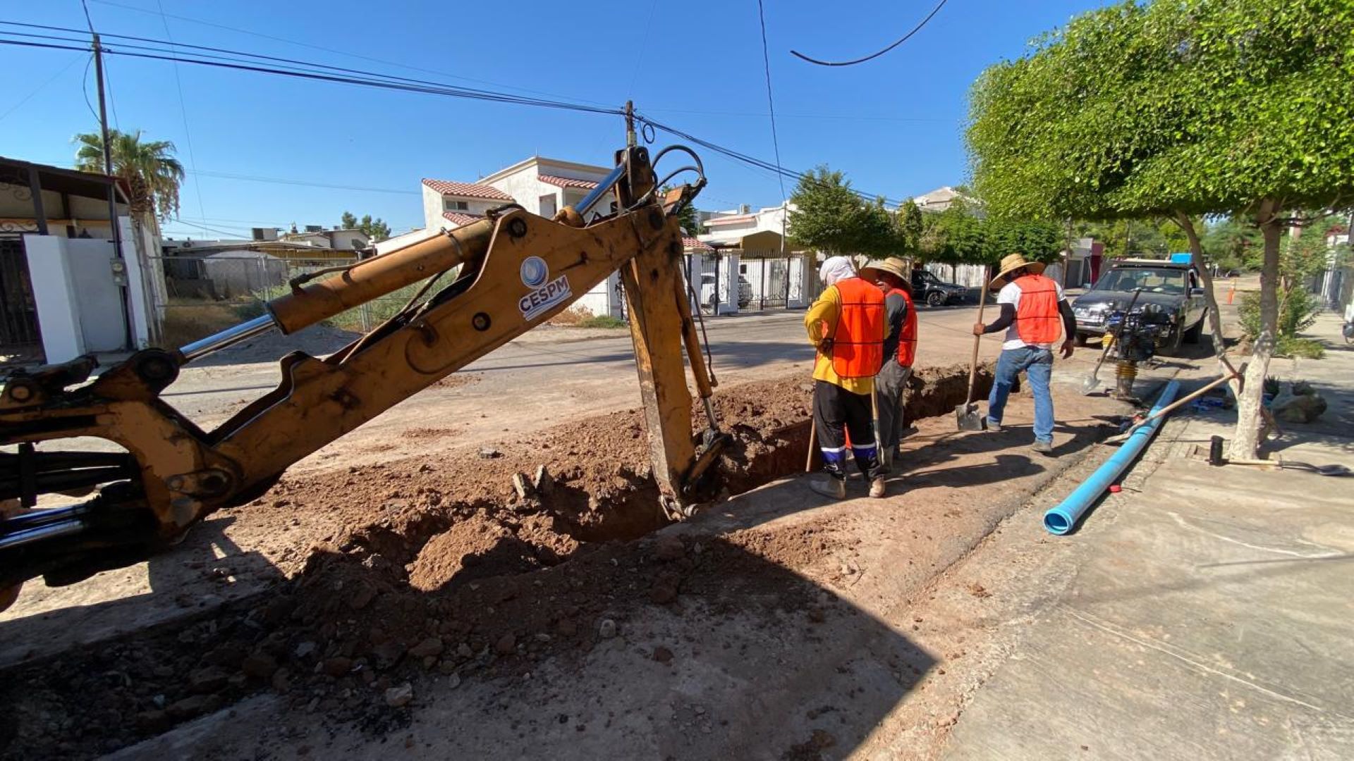 CESPM inicia reposición de líneas de agua potable en Jardines del Lago