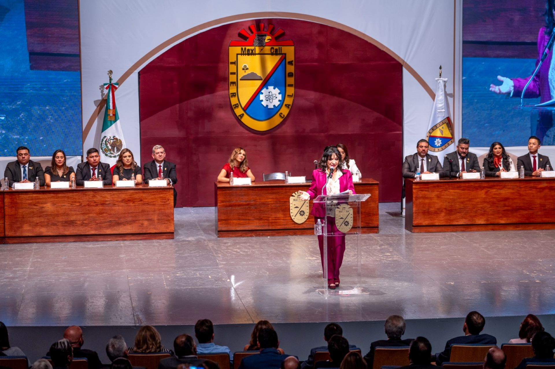 Norma Bustamante, primera cachanilla en reelegirse; toma protesta del XXV Ayuntamiento