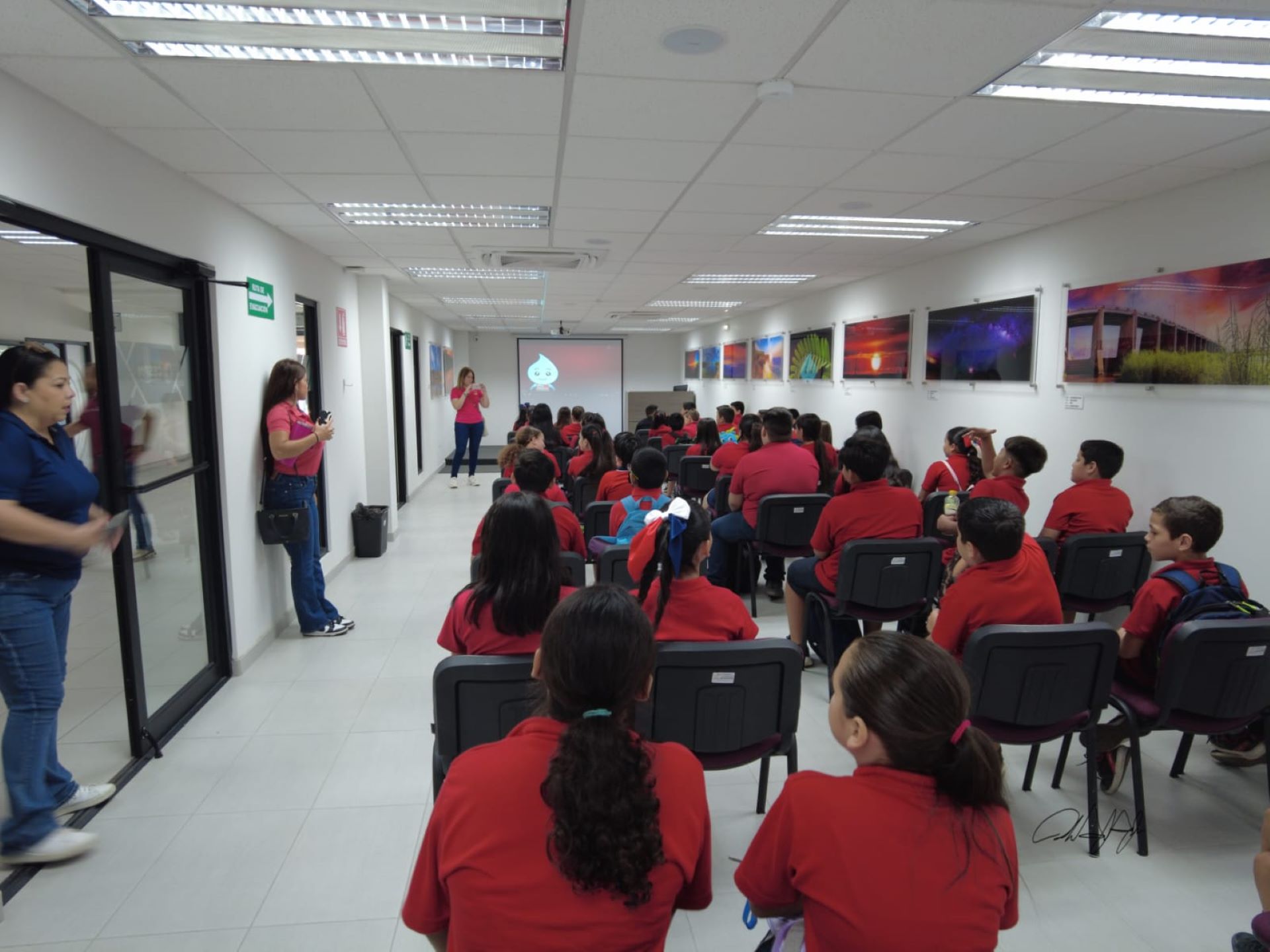 CESPM recibe a alumnos de primaria en recorrido educativo sobre el cuidado del agua